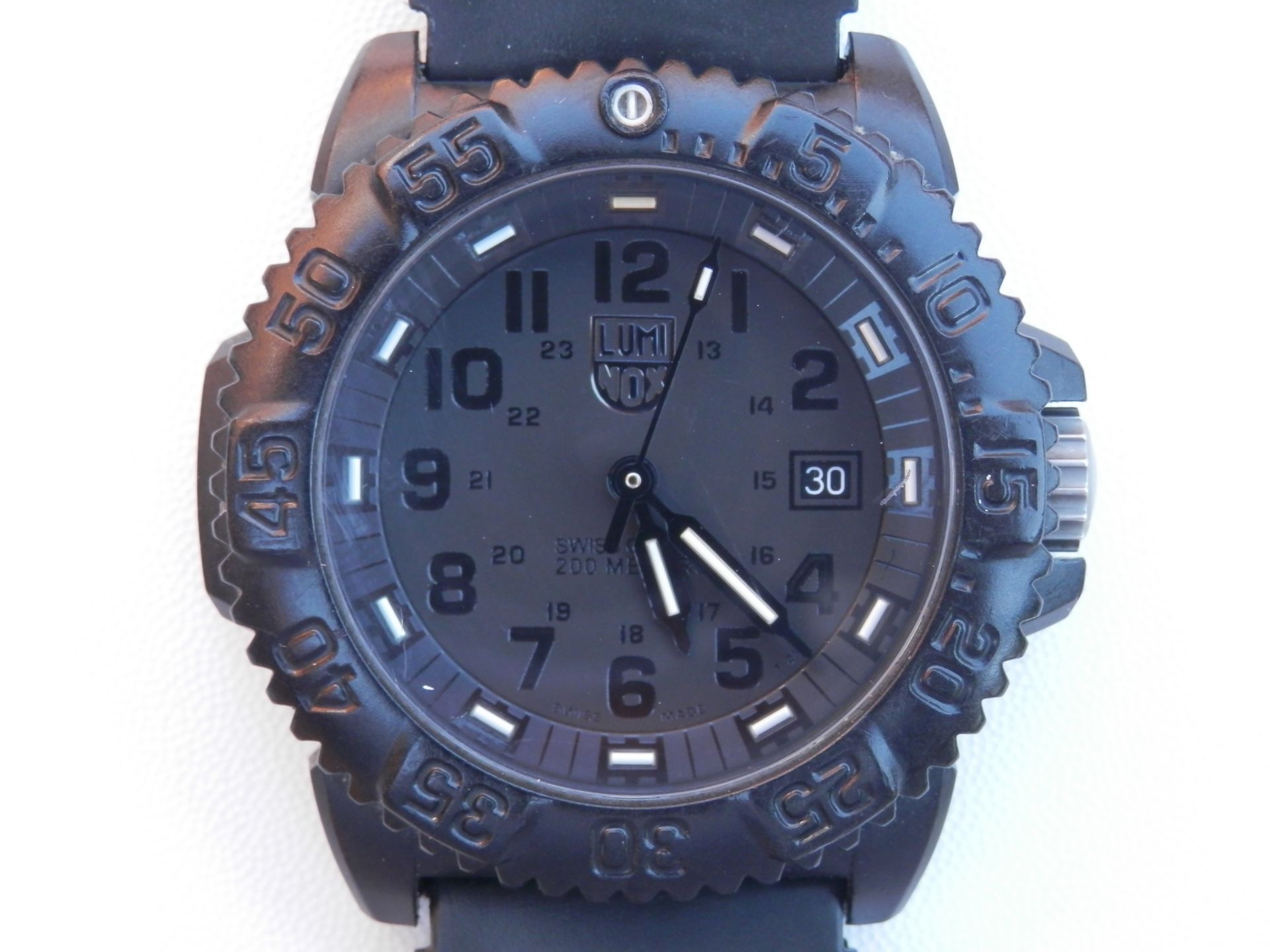 RRP £275 SUPERB 100% GENUINE LUMINOX TACTICAL NAVY SEALS 47MM CARBON, 200M WR, MINERAL CRYSTAL WATCH - Image 2 of 9