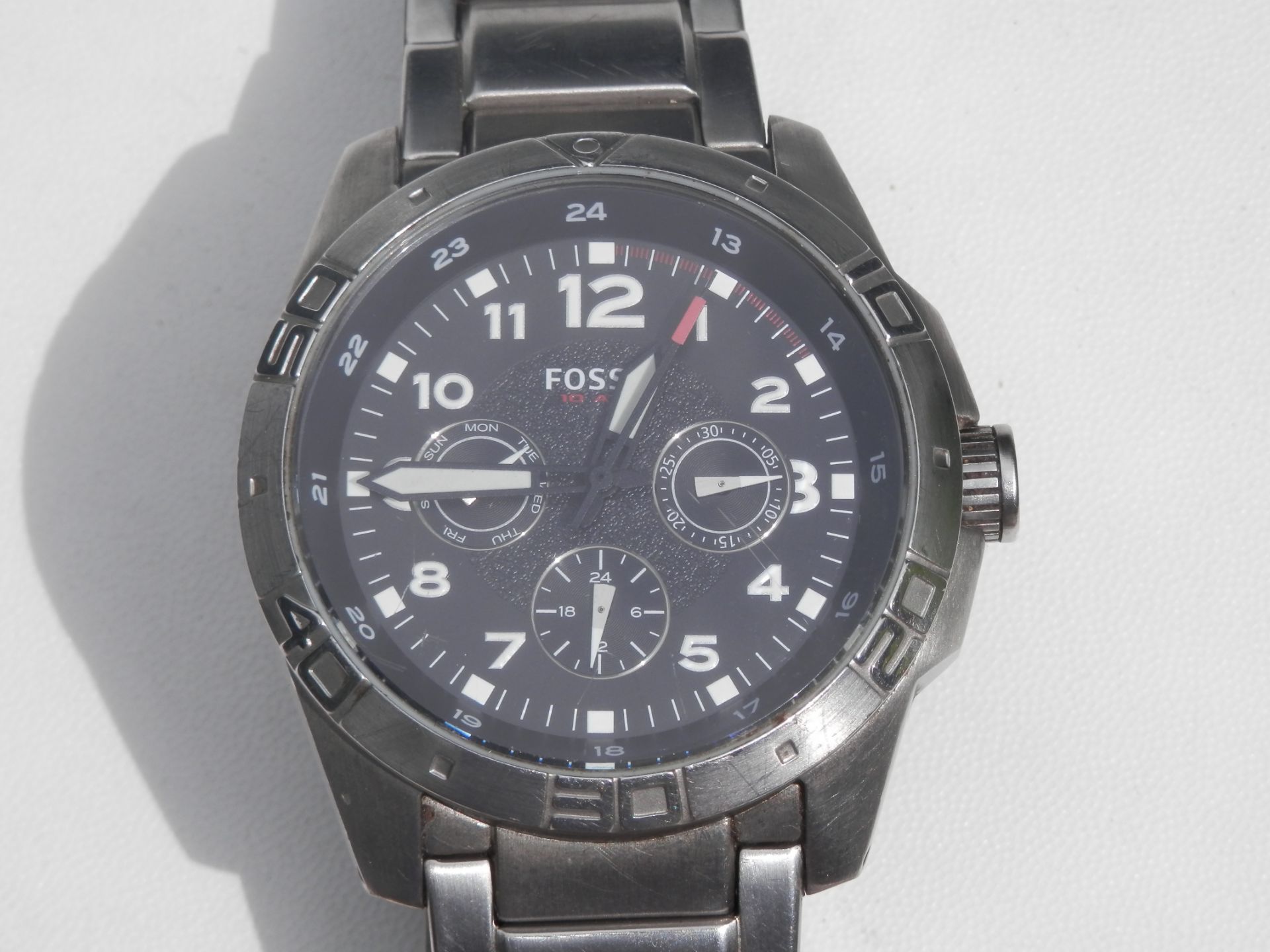 FULL STAINLESS HEAVY FOSSIL 45MM MINI DIAL DAY/DATE & 24 HOUR QUARTZ WATCH, LARGE STRAP. RRP £125 - Image 6 of 9