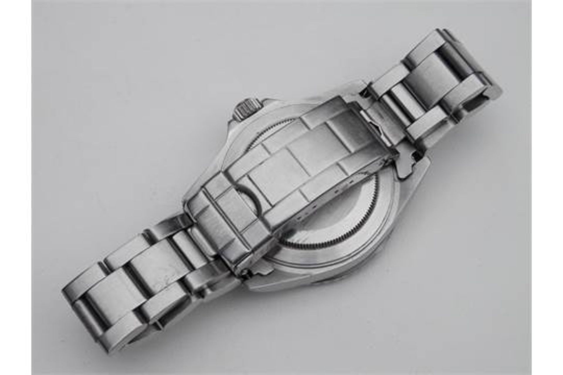 WORKING LE-SCOUT AUTOMATIC DATE WATCH, SCREW CROWN & REAR CASE. ROTATING BEZEL. - Image 7 of 8