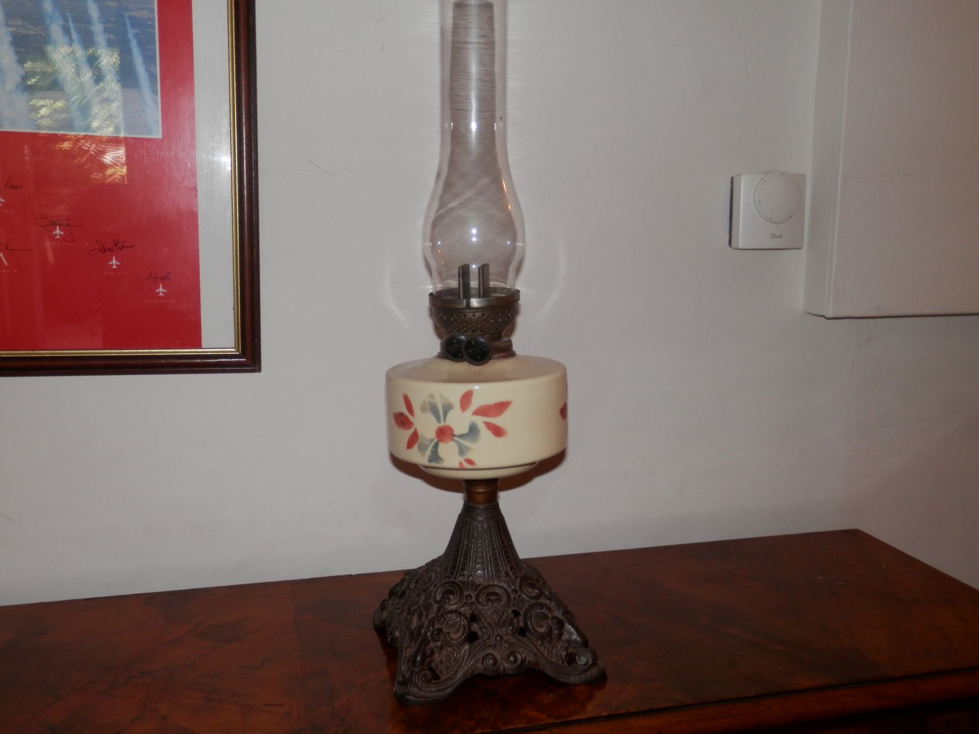 LOVELY ANTIQUE VICTORIAN LATE 1800S DUPLEX DOUBLE OIL BURNING LAMP, CAST RAMS HEAD BASE.