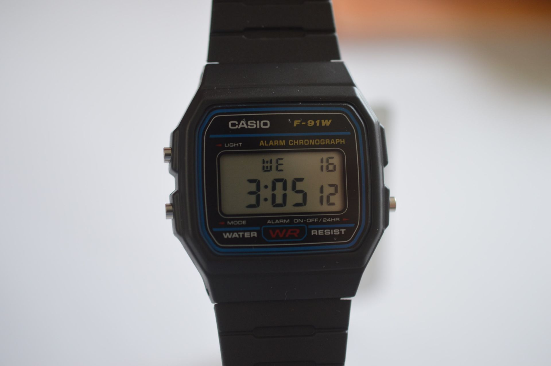 BRAND NEW IN BOX / UNWORN UNISEX CASIO WRIST WATCH, STILL WITH TAGS - IN GOOD WORKING ORDER *NO VAT* - Image 2 of 7