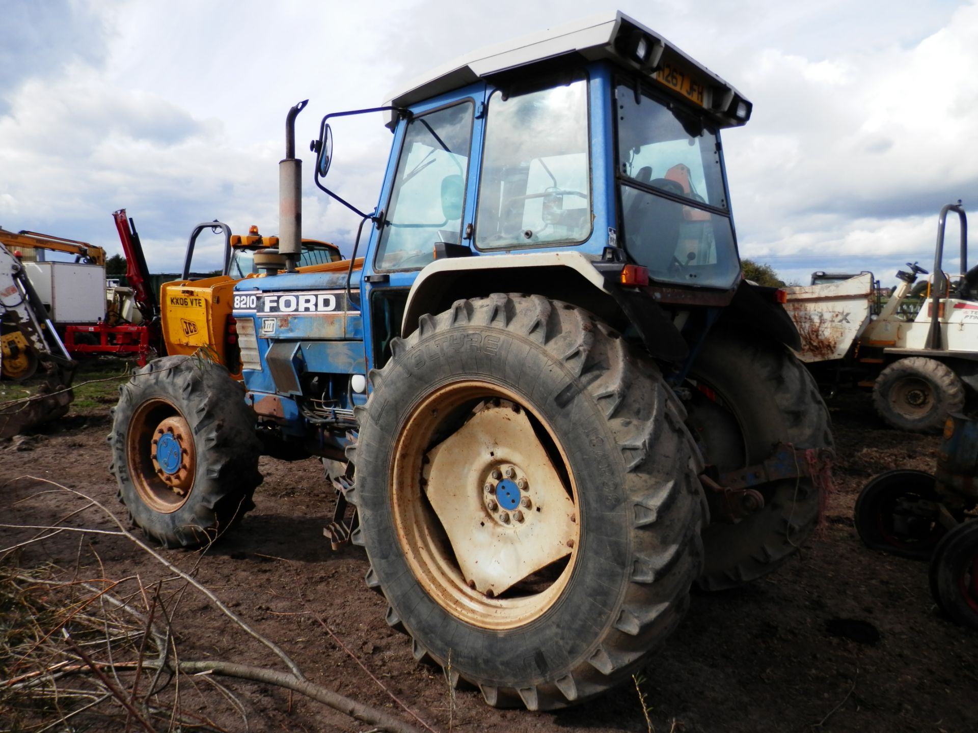 1990/H REG FORD 8210 DIESEL TRACTOR, RUNNING & WORKING. 9409 WORKING HOURS. - Image 2 of 12