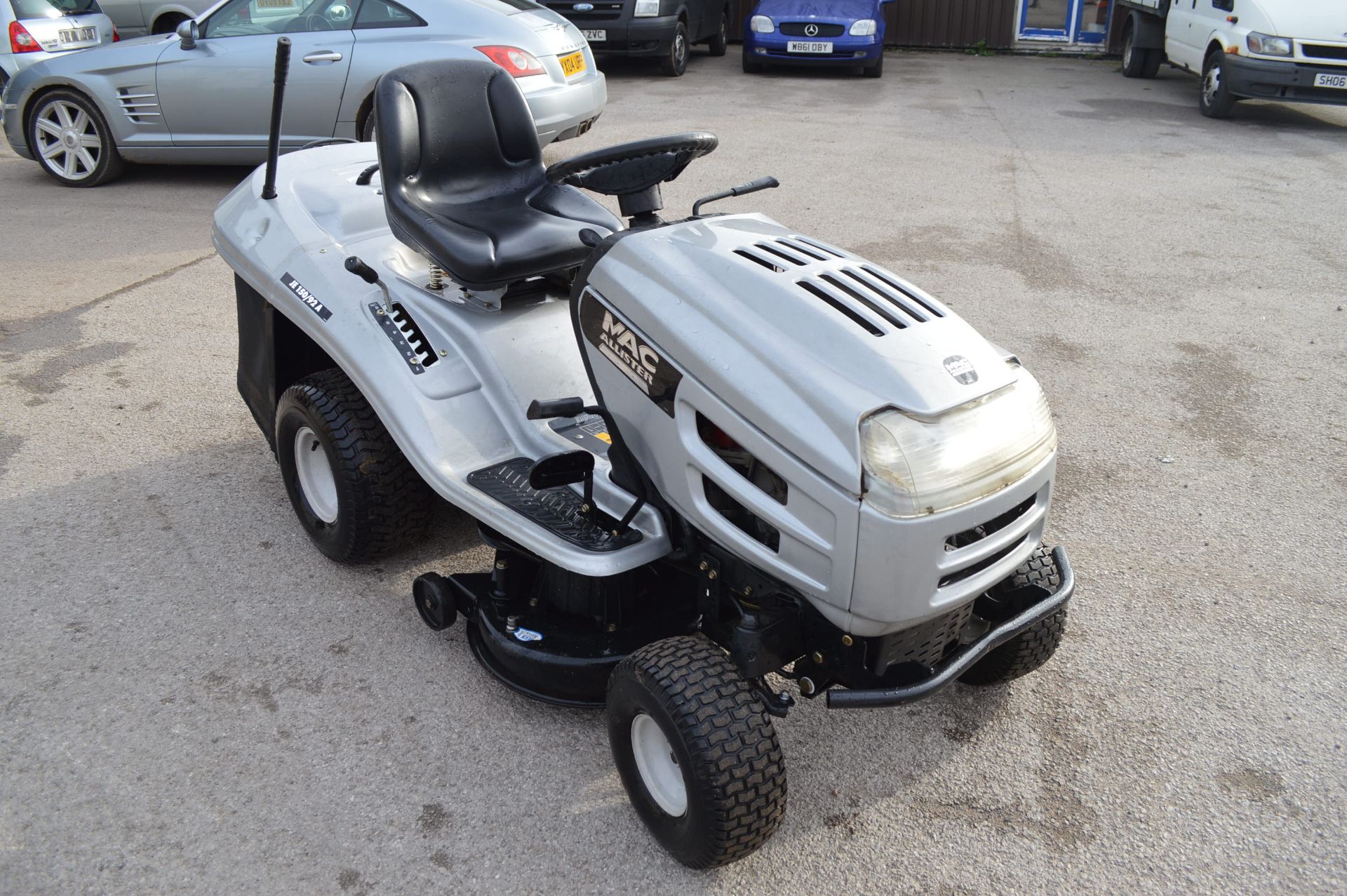 2007 MAC ALLISTER JE 150/92A RIDE-ON LAWN MOWER *NO VAT*