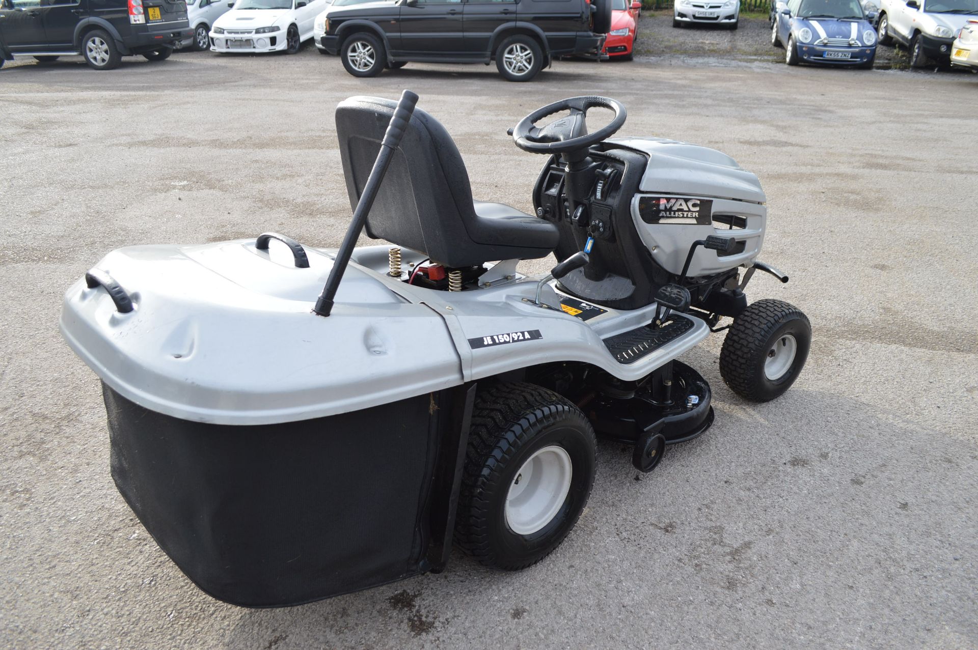 2007 MAC ALLISTER JE 150/92A RIDE-ON LAWN MOWER *NO VAT* - Image 5 of 14