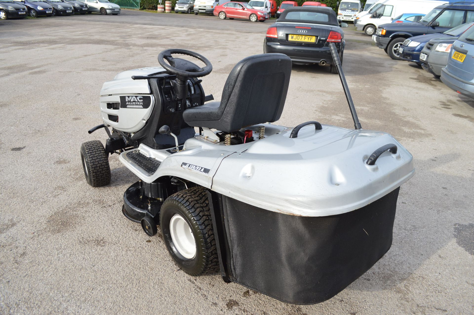 2007 MAC ALLISTER JE 150/92A RIDE-ON LAWN MOWER *NO VAT* - Image 4 of 14