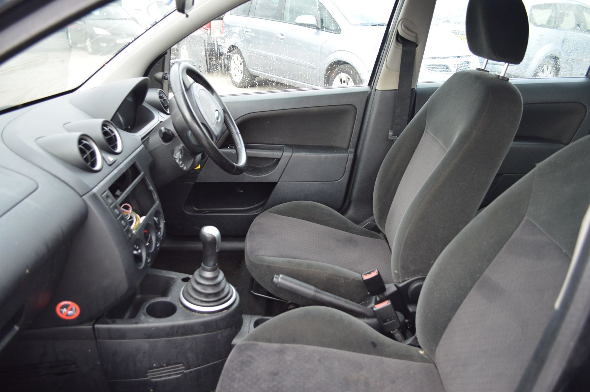 2005/05 REG FORD FIESTA GHIA 1.6 AIR CONDITIONING *NO VAT* - Image 9 of 23