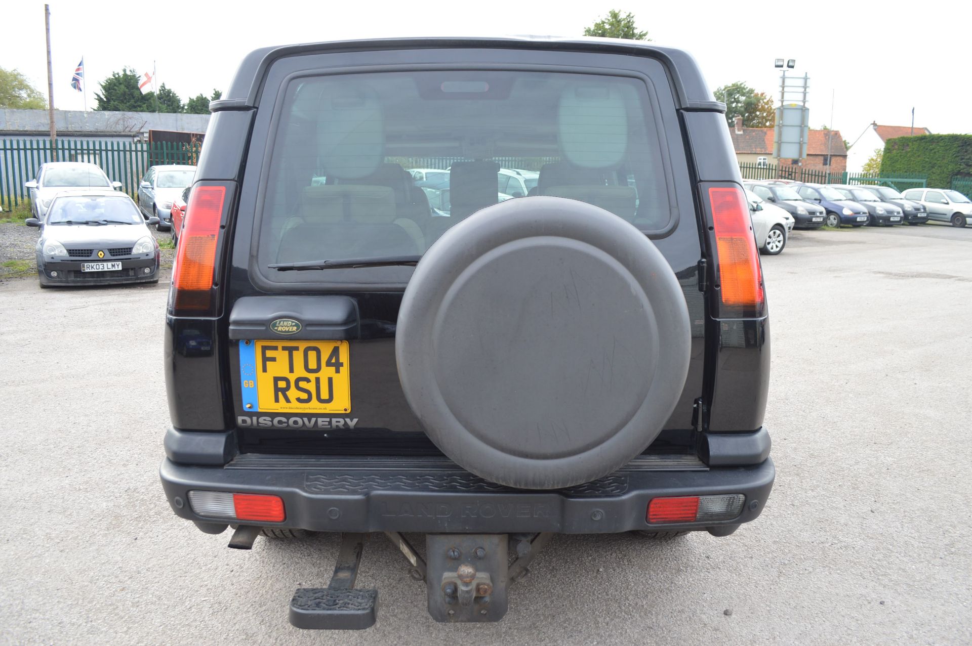 2004/04 REG LAND ROVER DISCOVERY BLACK LANDMARK TD5 7 SEATER - SERVICE HISTORY PRESENT - Image 5 of 32