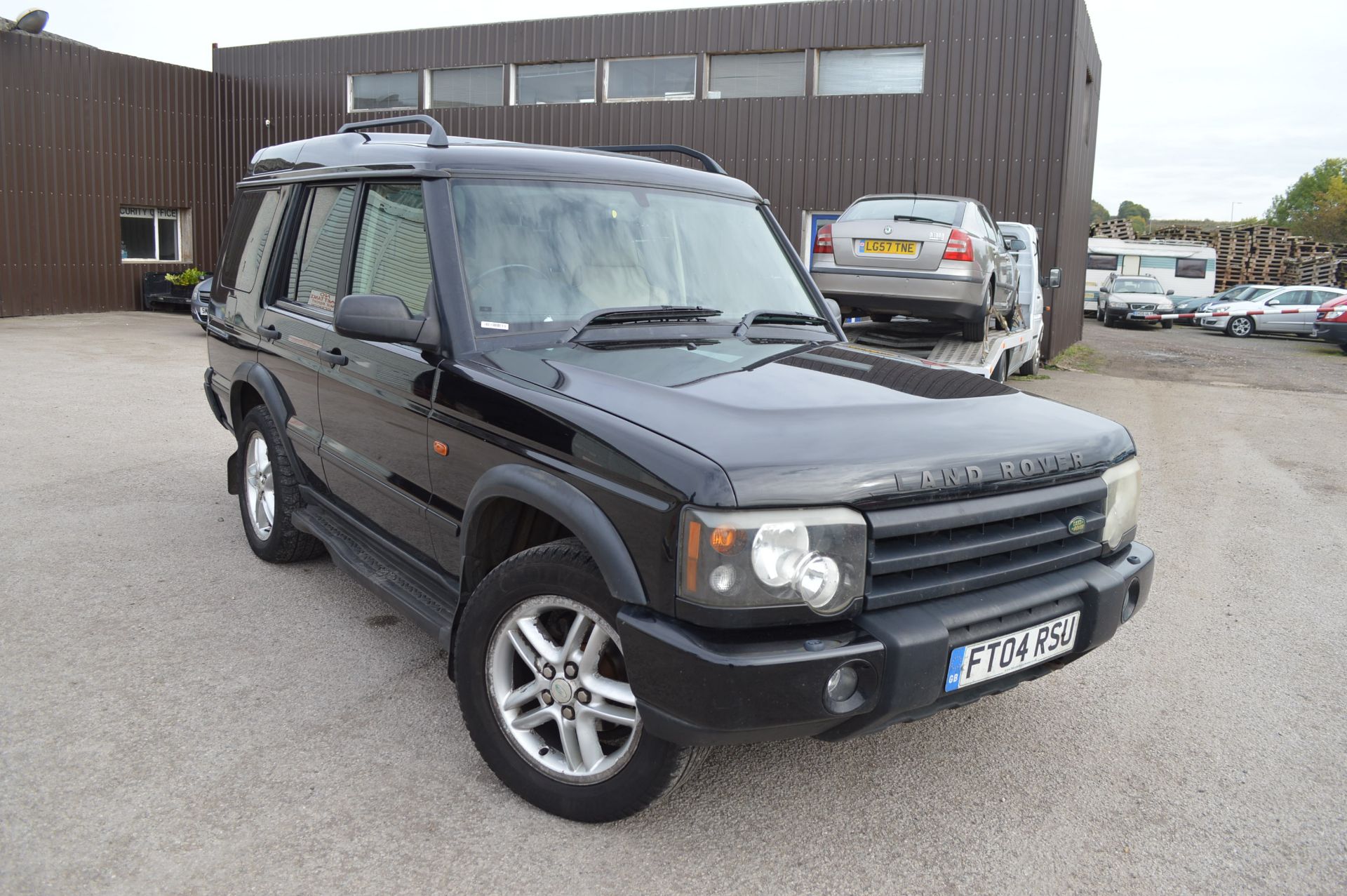 2004/04 REG LAND ROVER DISCOVERY BLACK LANDMARK TD5 7 SEATER - SERVICE HISTORY PRESENT