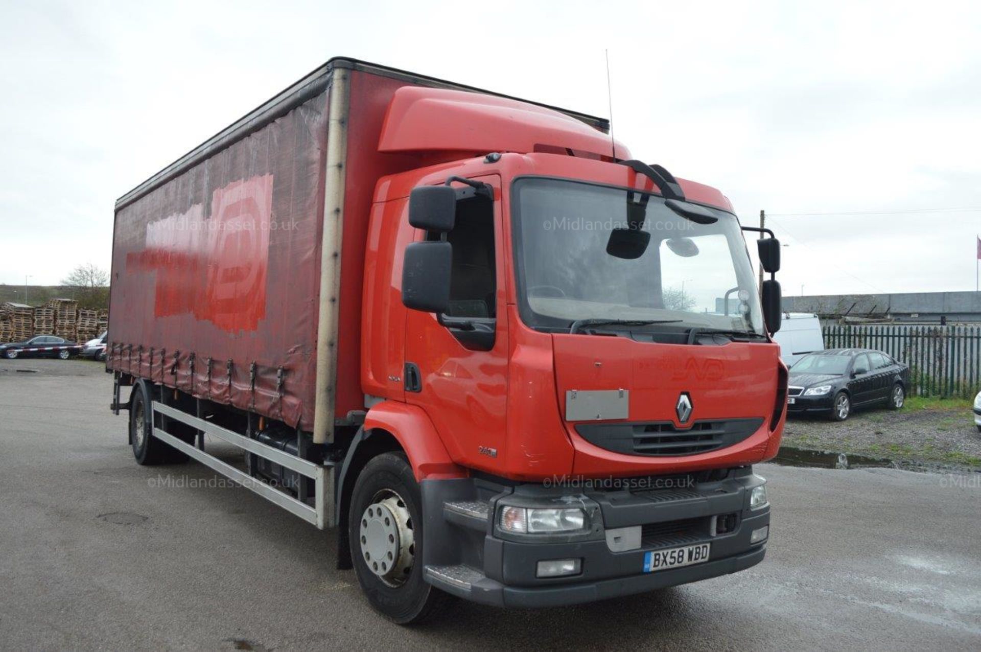 2008/58 REG RENAULT MIDLUM 18 TONNE CURTAIN SIDE LORRY WITH TAIL LIFT ONE OWNER