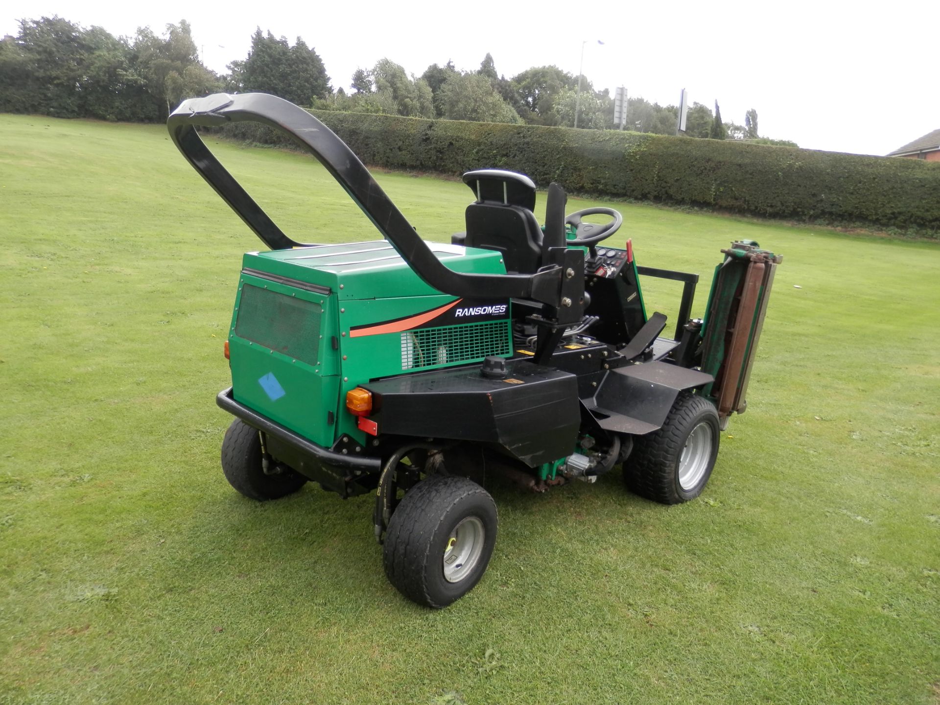 RANSOMES 2130 RIDE ON HIGHWAY GANG MOWER, KUBOTA DIESEL ENGINE, ALL WORKING. - Image 7 of 12