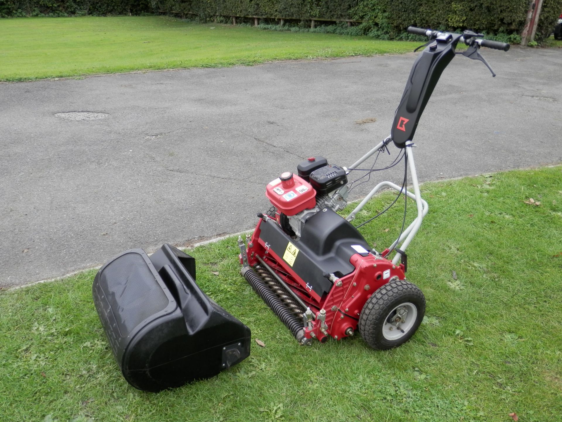 BARONESS LM56 WALK BEHIND GREENS CYLINDER MOWER, 4.5 BHP SUBARU ENGINE. ALL WORKING. - Bild 10 aus 11