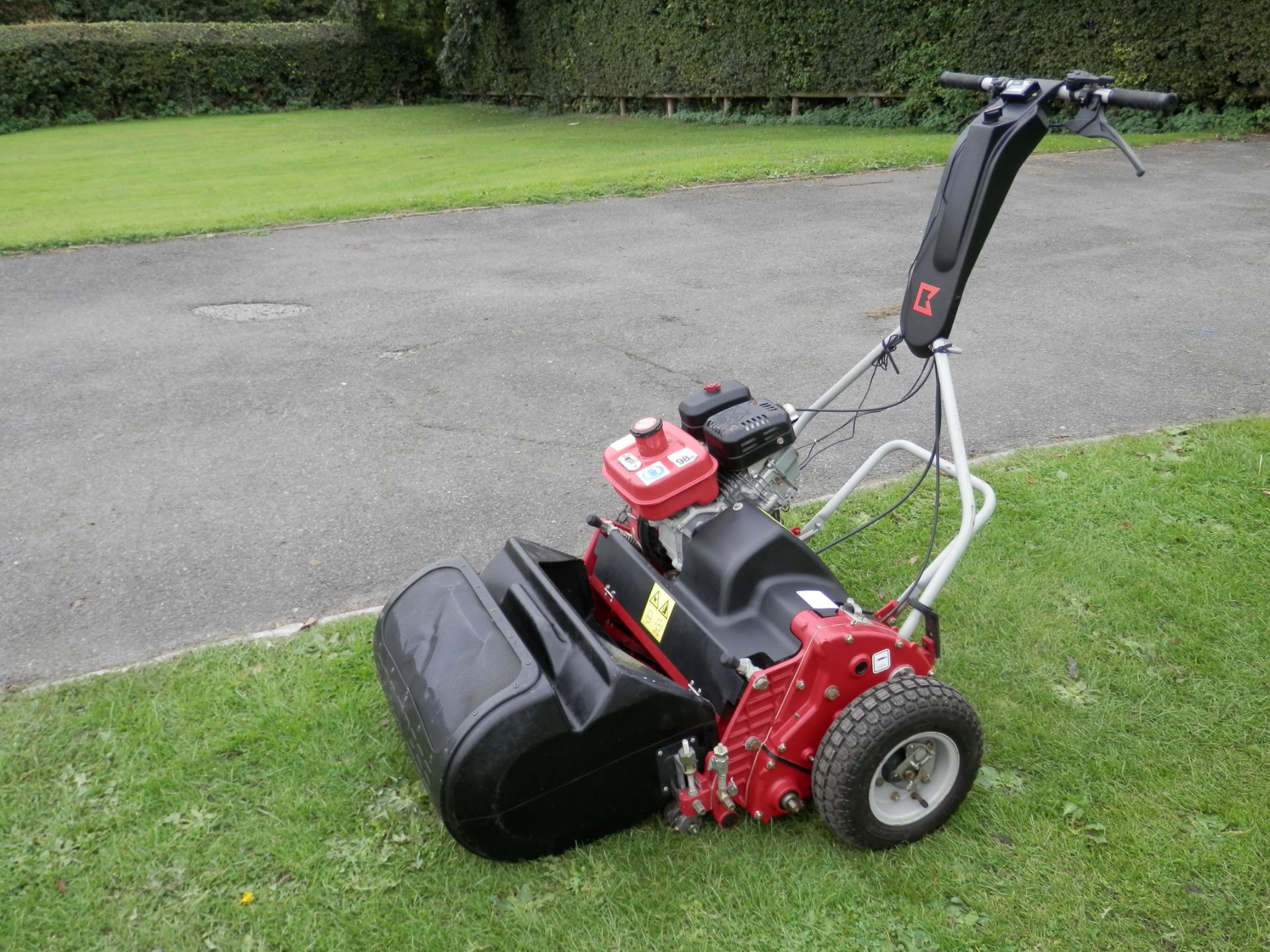 BARONESS LM56 WALK BEHIND GREENS CYLINDER MOWER, 4.5 BHP SUBARU ENGINE. ALL WORKING. - Bild 3 aus 11