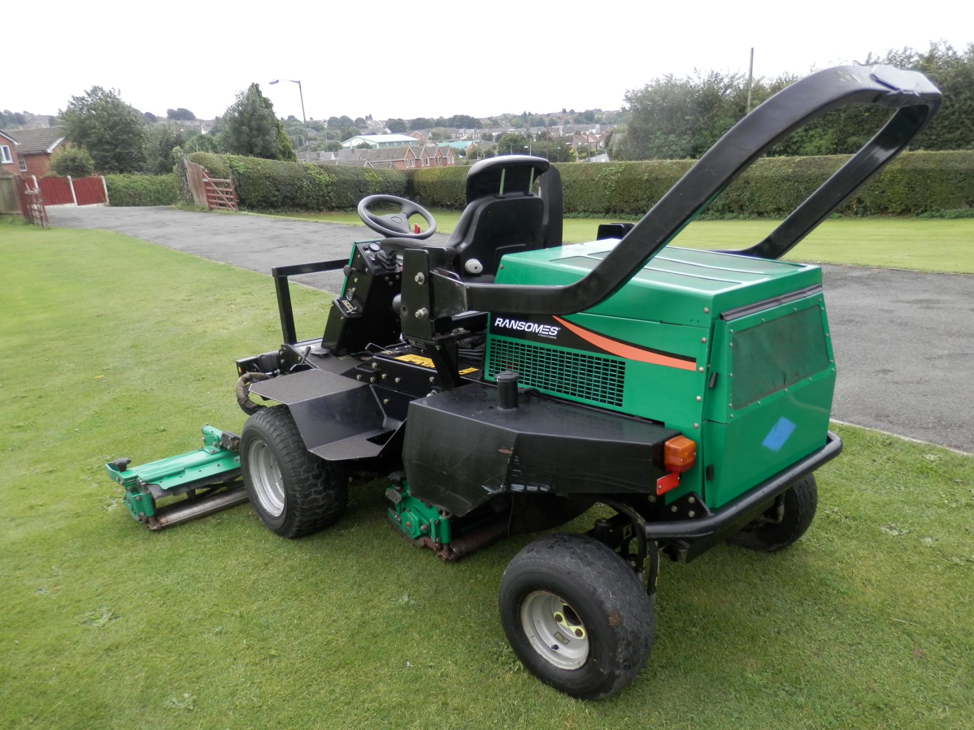 RANSOMES 2130 RIDE ON HIGHWAY GANG MOWER, KUBOTA DIESEL ENGINE, ALL WORKING. - Image 6 of 12