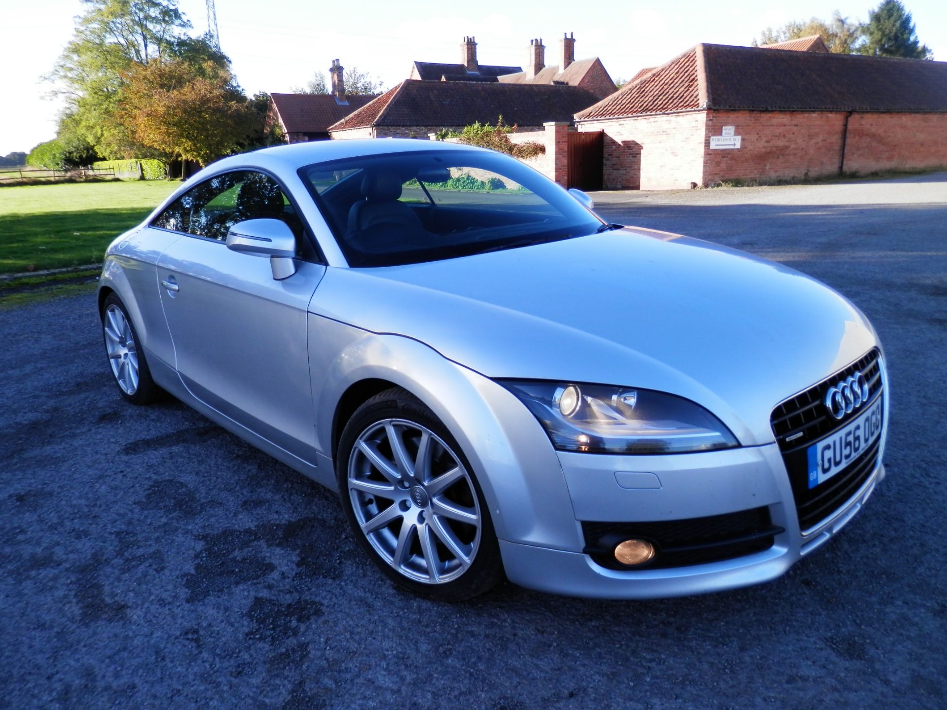 2006/56 PLATE AUDI TT QUATTRO 3.2 V6, 247 BHP, 12 MONTHS MOT, LATE AUCTION ENTRY, PRICED TO SELL !! - Image 7 of 33