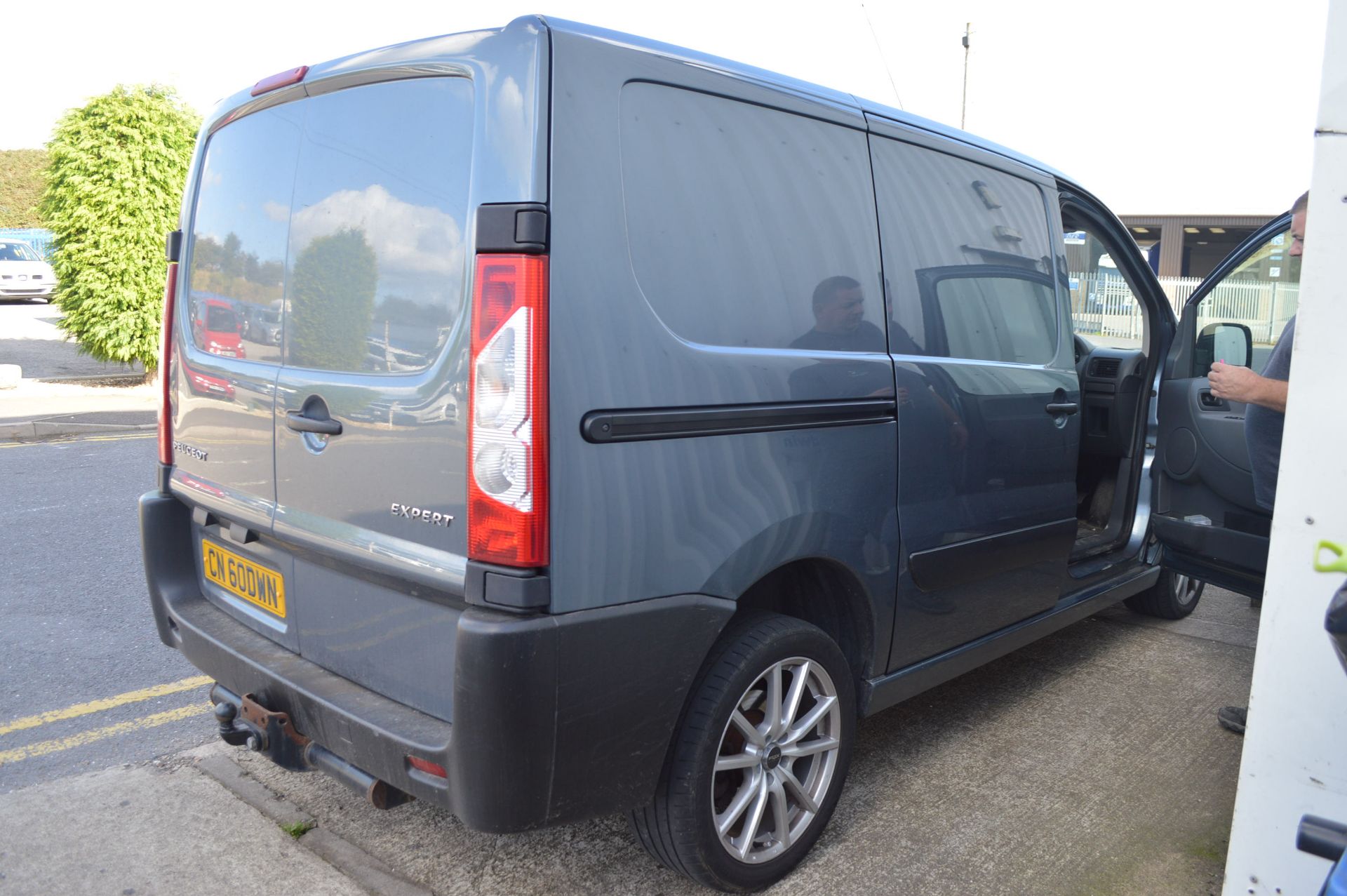 2012/62 PEUGEOT EXPERT 1200 L1H1 HDI - SHOWING 1 FORMER KEEPER *NO VAT* - Image 6 of 13