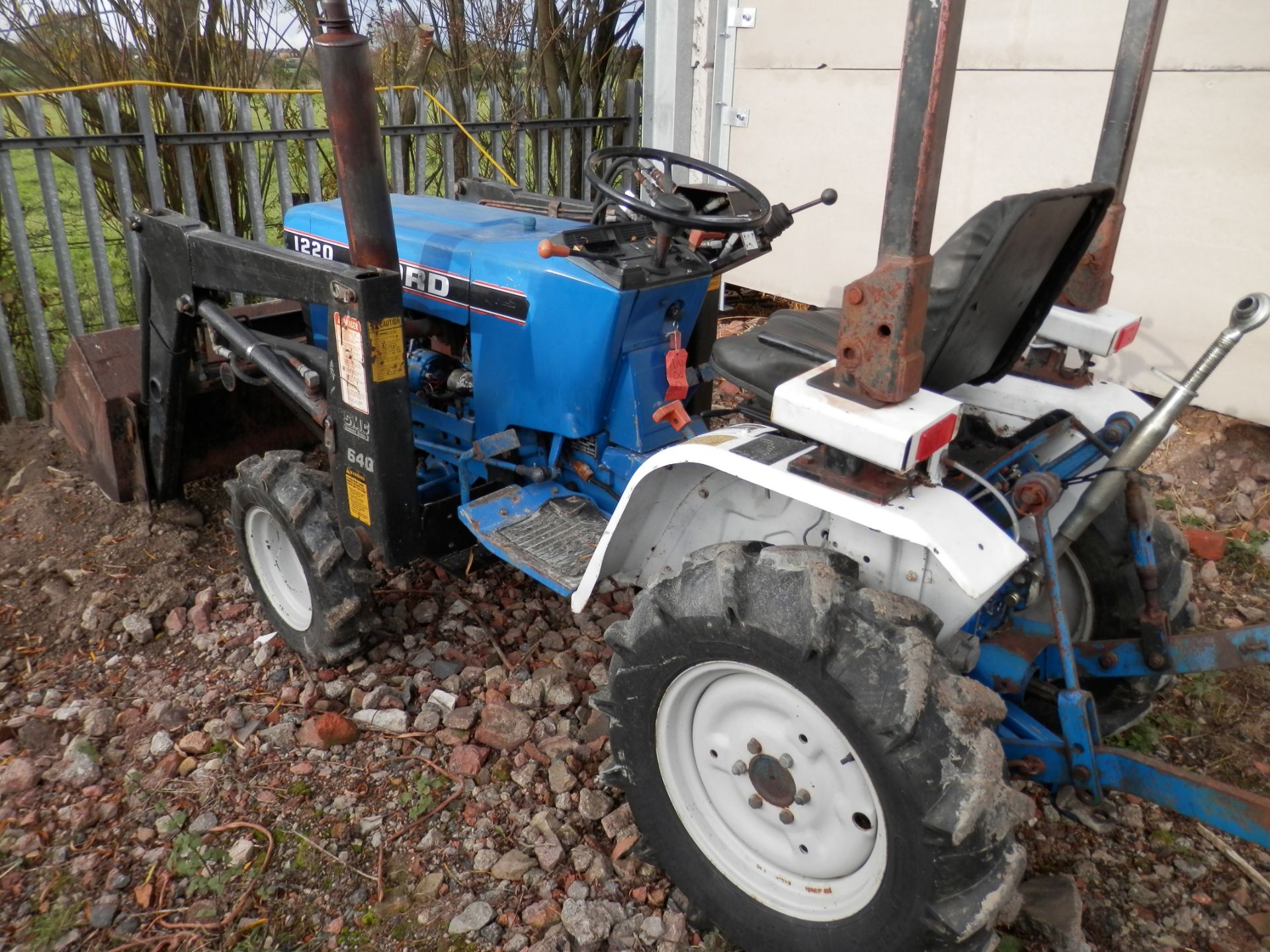 FORD 1220 MINI TRACTOR RUNNING, WORKING & DRIVING - Image 6 of 11