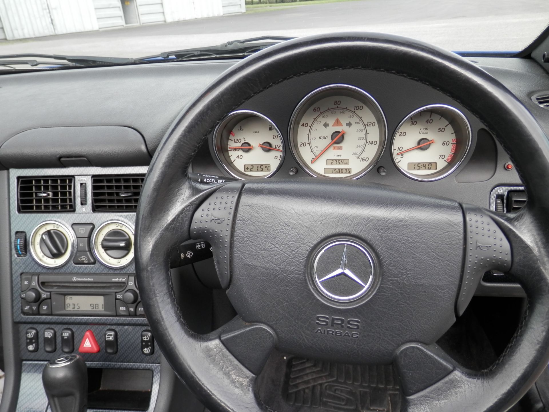 2000/W MERCEDES SLK 230 KOMPRESSOR CONVERTIBLE, BLUE, BLACK LEATHER 158K MILES. MOT MARCH 2017. - Image 20 of 37