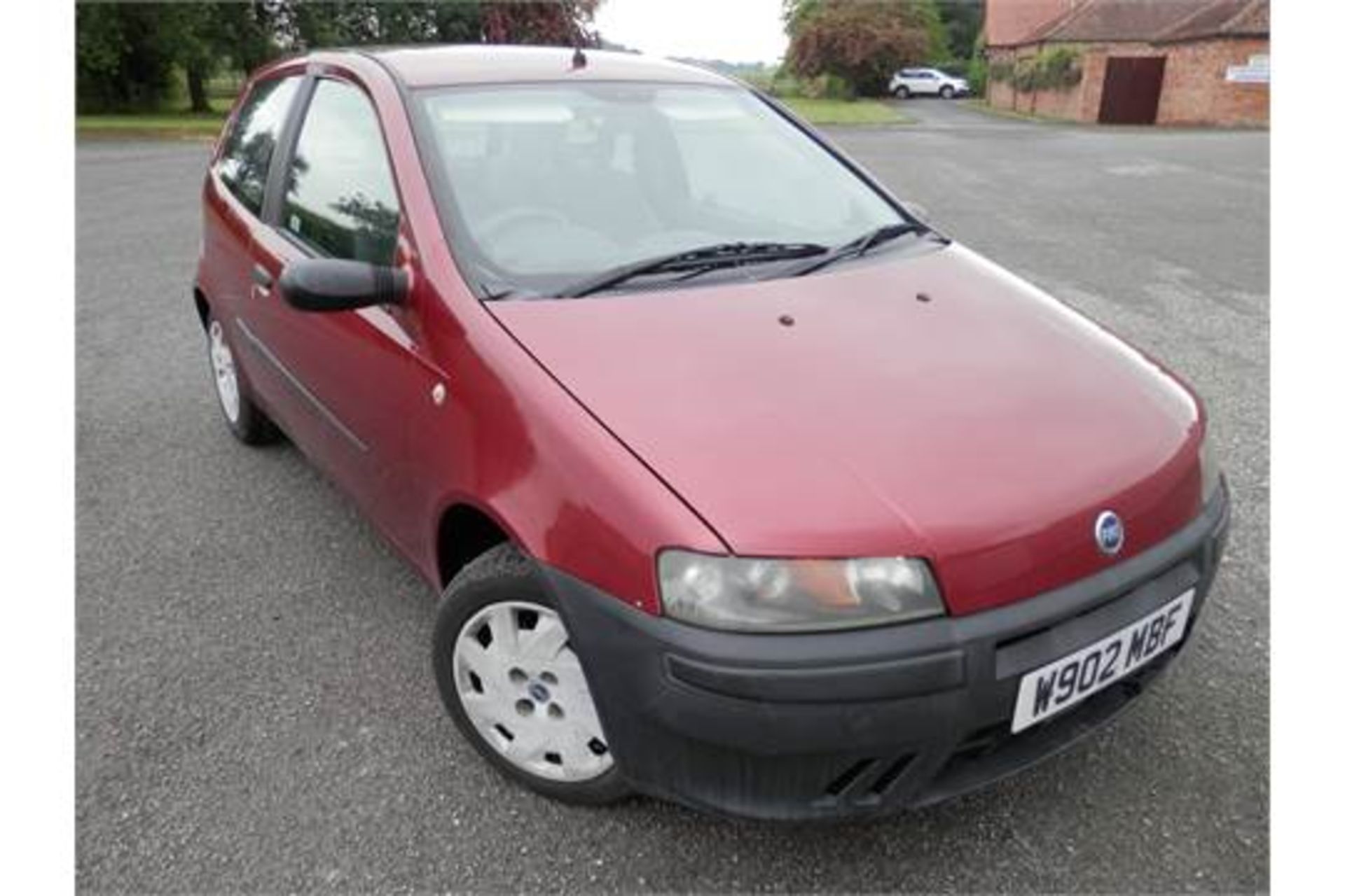 2000/W REG FIAT PUNTO 1.2 CITY MODE POWER STEERING. NO MOT HENCE PRICE, LOG BOOK PRESENT.