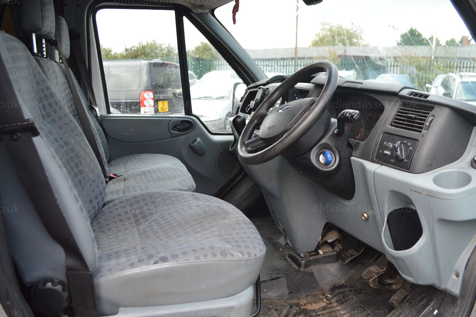 2008/08 REG FORD TRANSIT 110 T330S FWD - Image 14 of 18