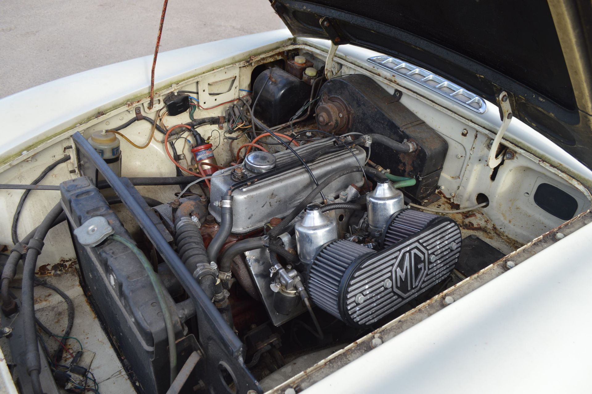 1969 MG B GT 1.8 DIESEL - SHOWING 3 FORMER KEEPERS *NO VAT* - Image 12 of 22