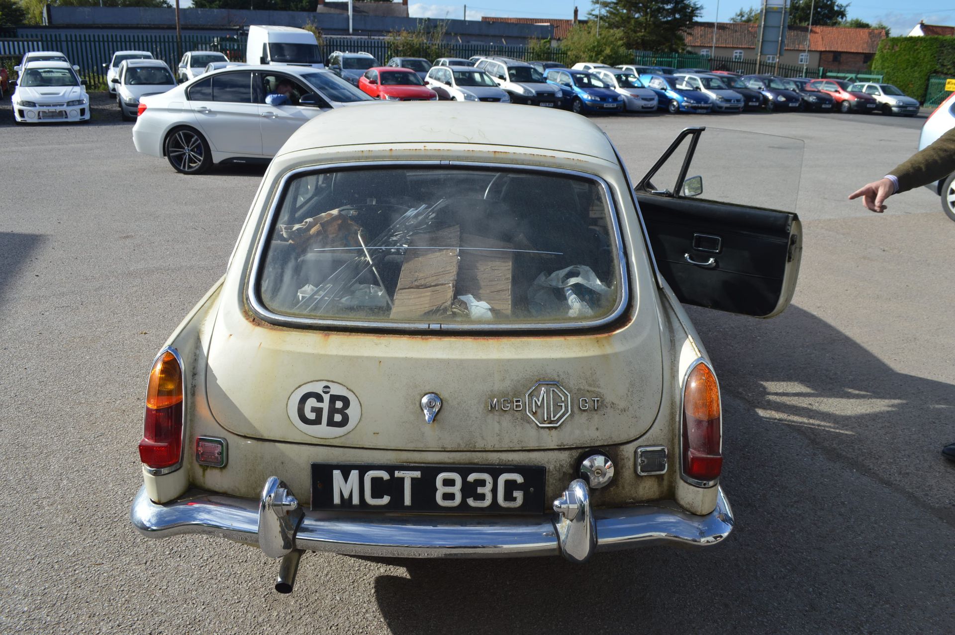 1969 MG B GT 1.8 DIESEL - SHOWING 3 FORMER KEEPERS *NO VAT* - Image 5 of 22