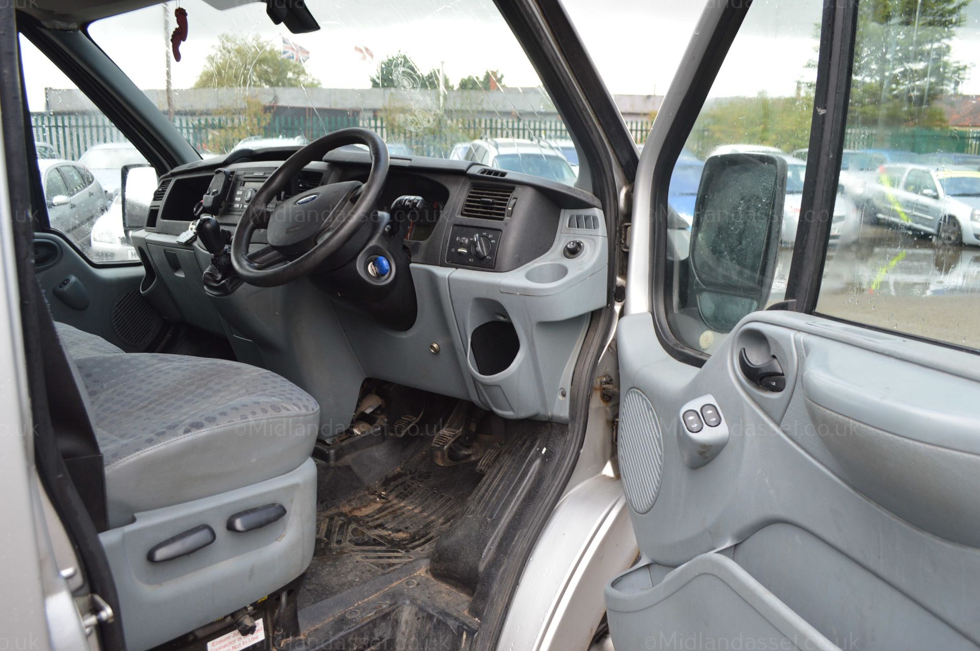 2008/08 REG FORD TRANSIT 110 T330S FWD - Image 13 of 18