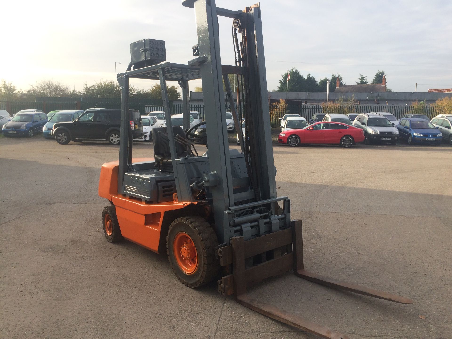 2 TONNE TOYOTA FORKLIFT, IN WORKING ORDER, STARTS RUNS & LIFTS *NO VAT*