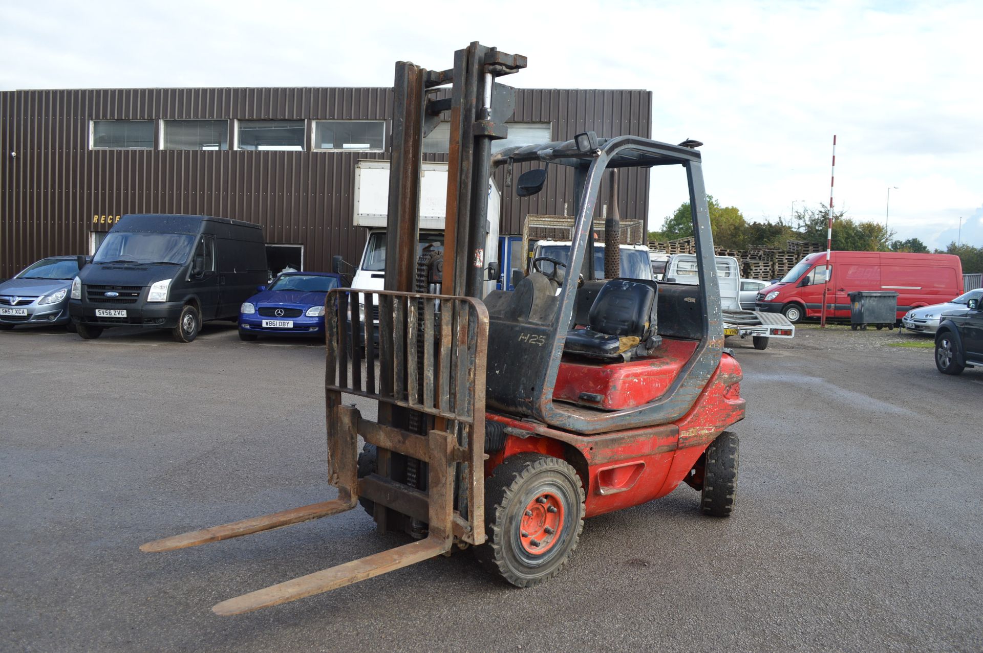 1992 LANSING LINDE H25D FORK-TRUCK 2500KG CAPACITY - MAST BEARING REQUIRES ATTENTION *NO VAT* - Image 2 of 12