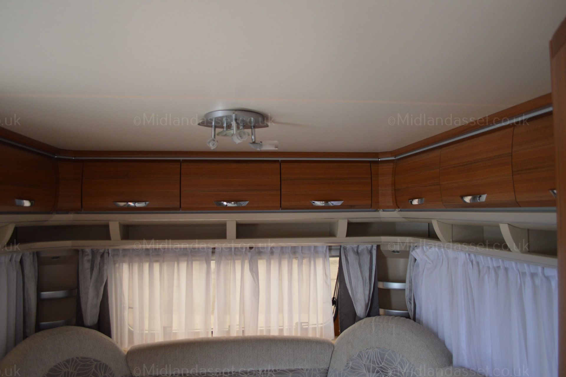 2013 HOBBY PREMIUM TWIN AXLE CARAVAN *NO VAT* - Image 22 of 26