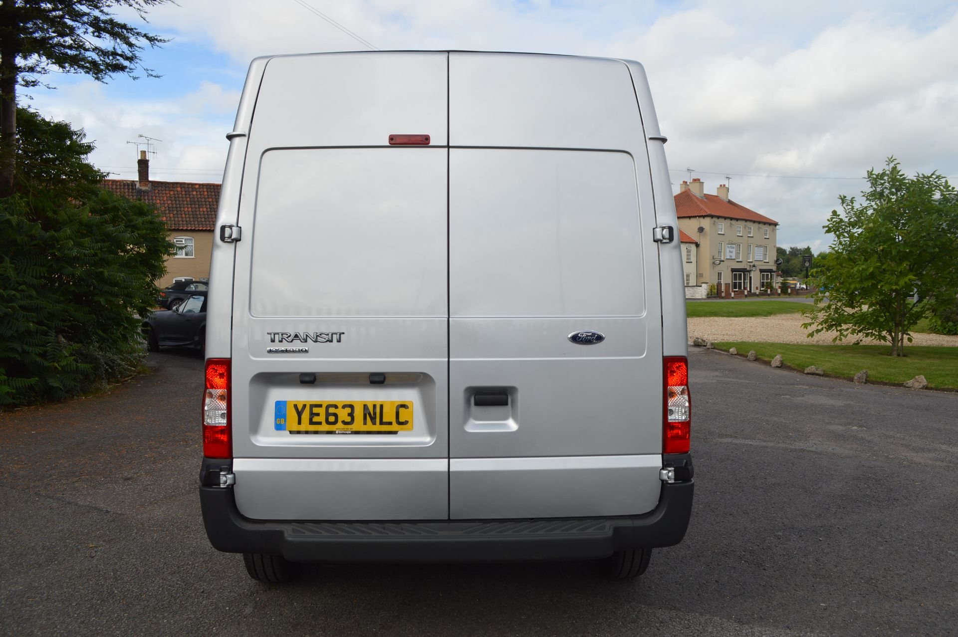 2013/63 REG FORD TRANSIT 125 T330 FWD - 1 OWNER FROM NEW, AIR CON, HEATED WINDSCREEN! *NO VAT* - Image 5 of 25