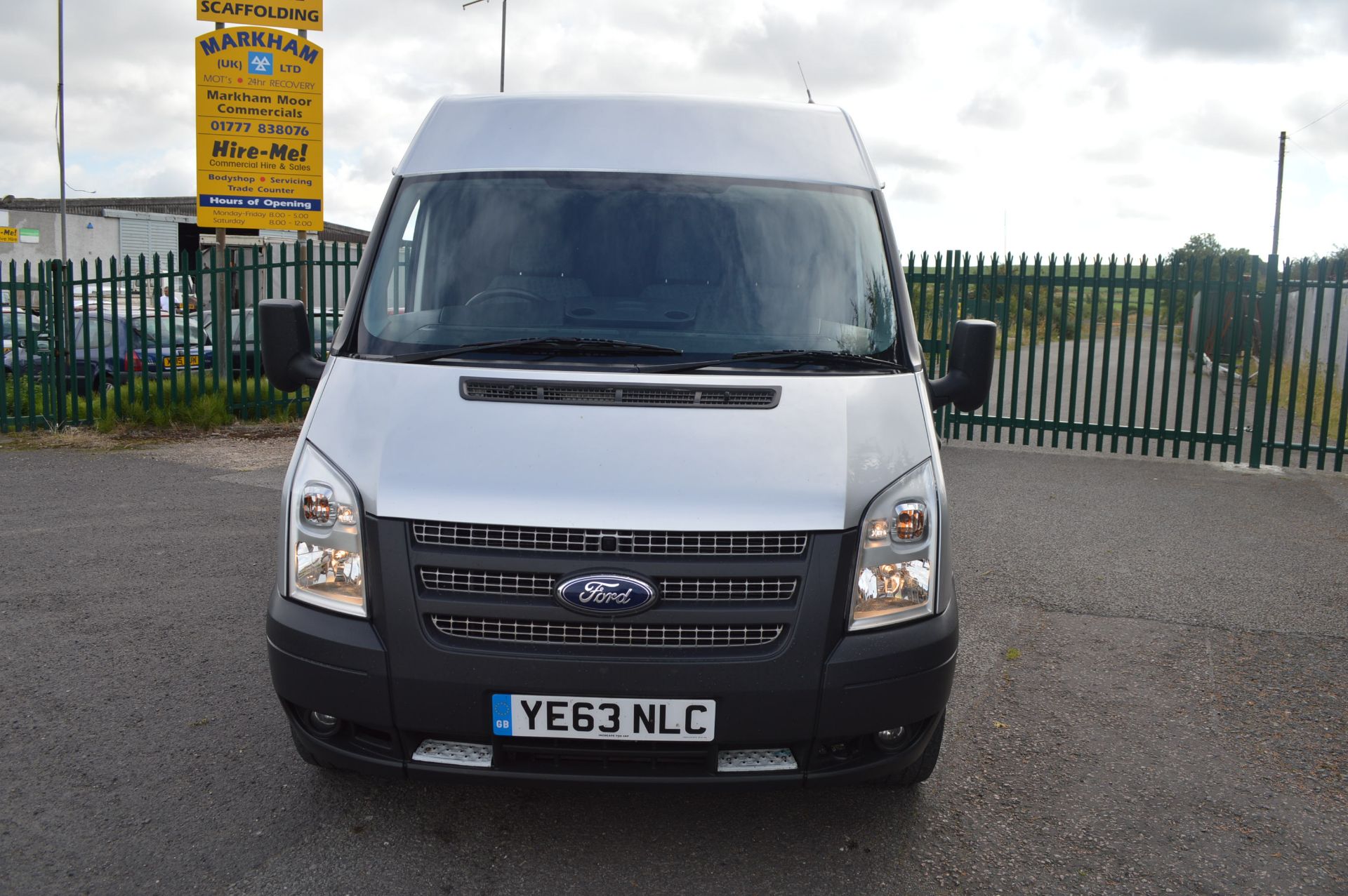 2013/63 REG FORD TRANSIT 125 T330 FWD - 1 OWNER FROM NEW, AIR CON, HEATED WINDSCREEN! *NO VAT* - Image 2 of 25