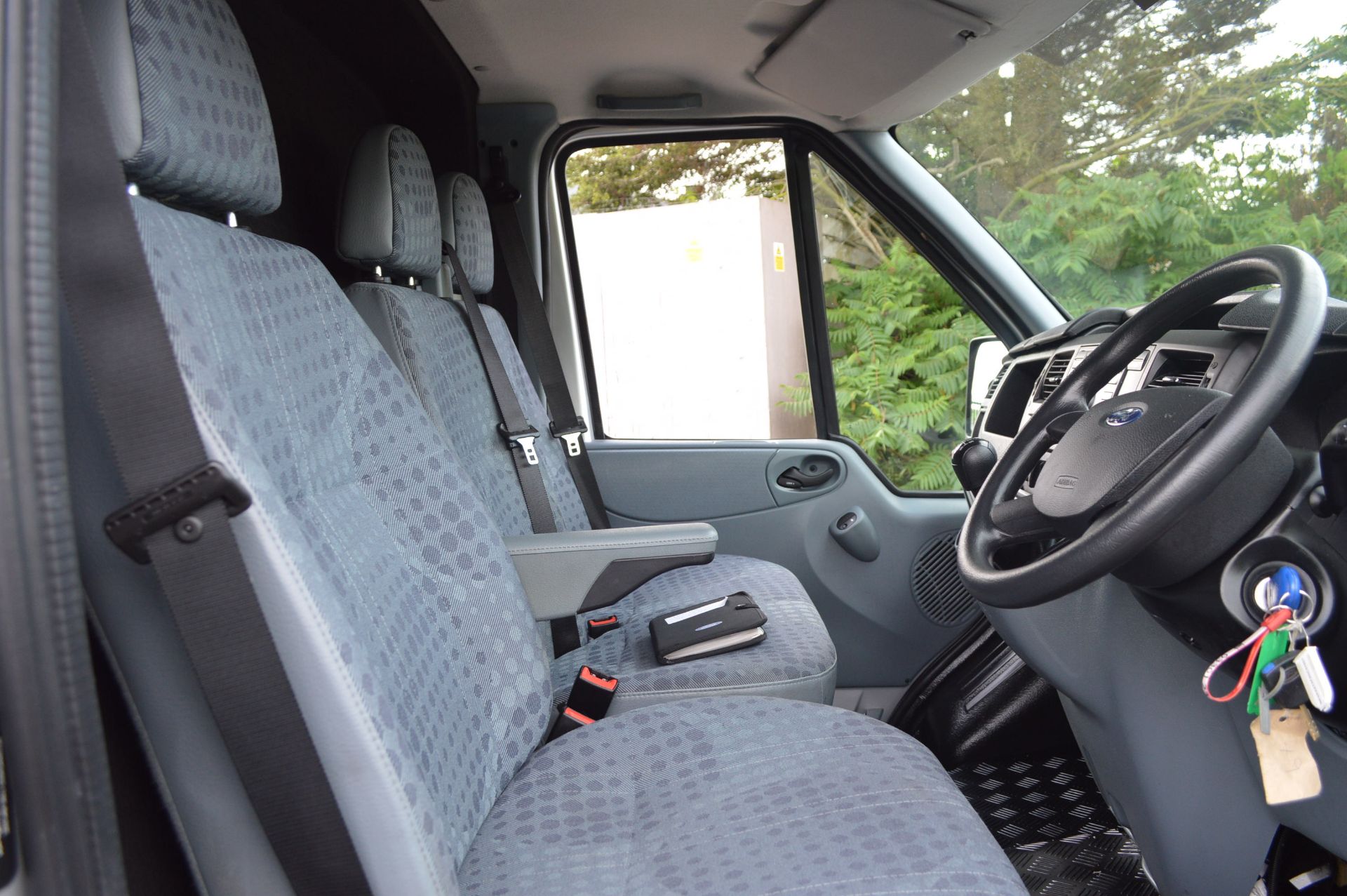 2013/63 REG FORD TRANSIT 125 T330 FWD - 1 OWNER FROM NEW, AIR CON, HEATED WINDSCREEN! *NO VAT* - Image 15 of 25