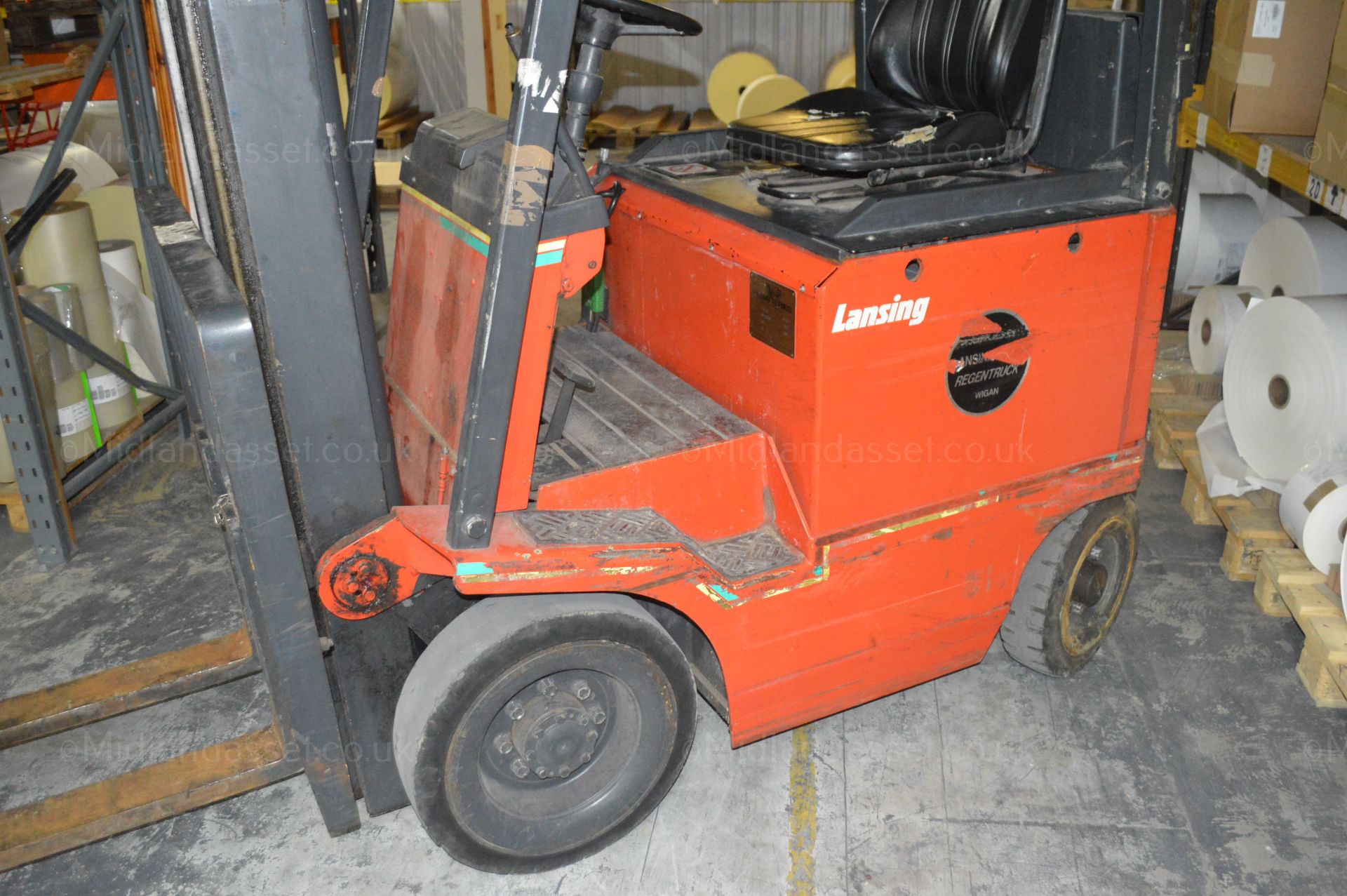 LANSING 1.4 TONNE ELECTRIC FORK TRUCK - Image 2 of 9