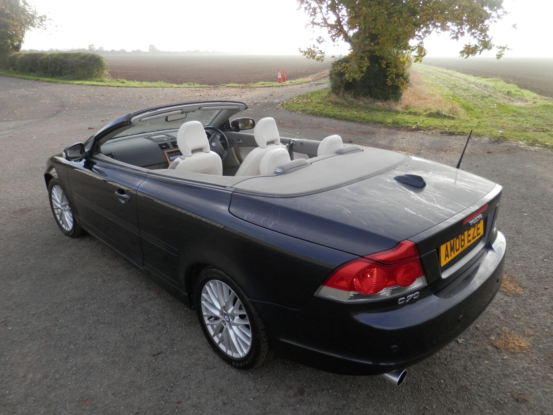 2008/08 VOLVO C70 SE LUX D5, DIESEL AUTO,CONVERTIBLE, MOT MAY 2017, ONLY 102K MILES, 180 BHP. - Image 10 of 57