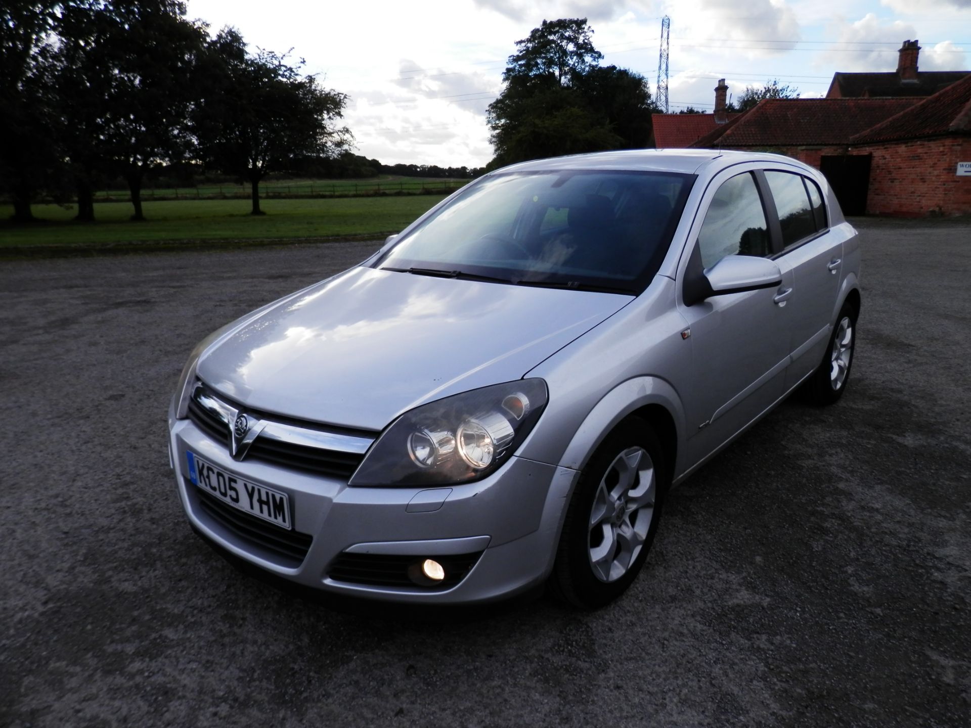 2005/05 REG VAUXHALL ASTRA 1.6 SRI, PETROL, 5 SPEED MANUAL, MOT 31ST JAN 2017. 98K MILES.