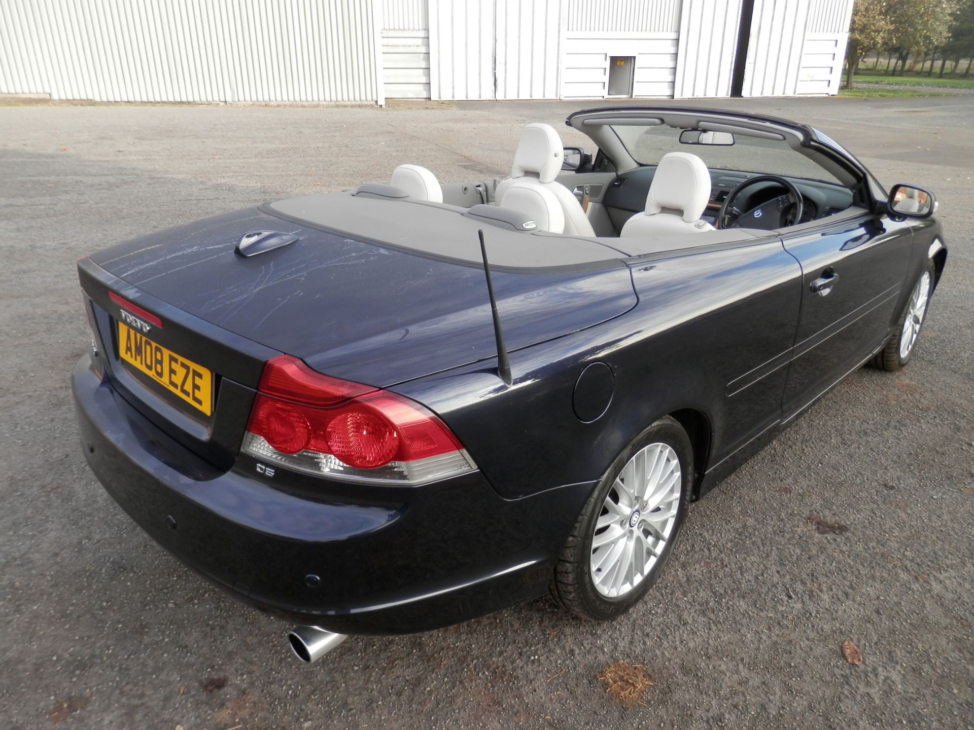 2008/08 VOLVO C70 SE LUX D5, DIESEL AUTO,CONVERTIBLE, MOT MAY 2017, ONLY 102K MILES, 180 BHP. - Image 4 of 57