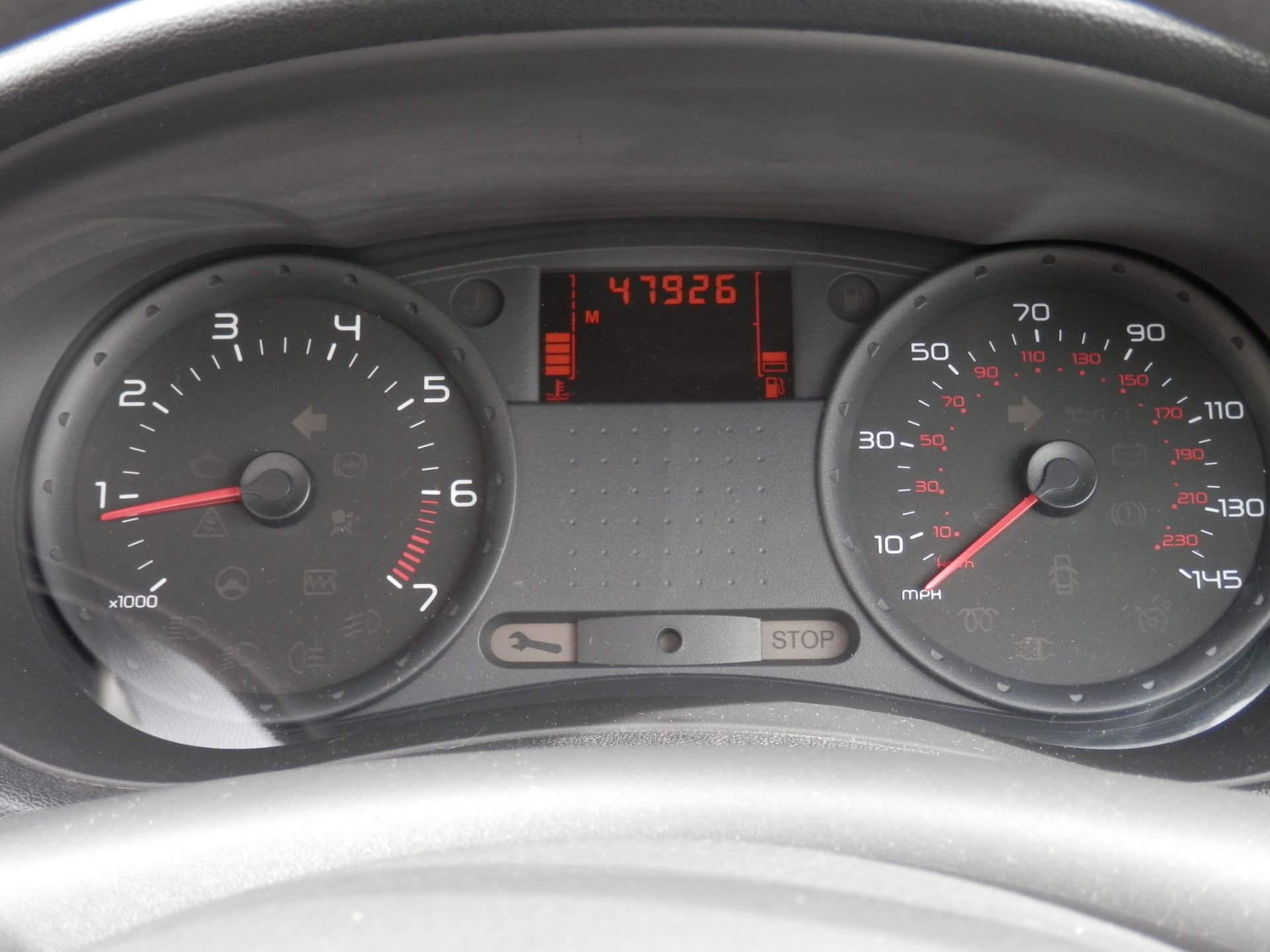 06/2006 RENAULT CLIO (FACELIFT MODEL) 1.4 EXPRESSION 16 VALVE, AIR CON, ONLY 47K MILES WARRANTED. - Image 15 of 26