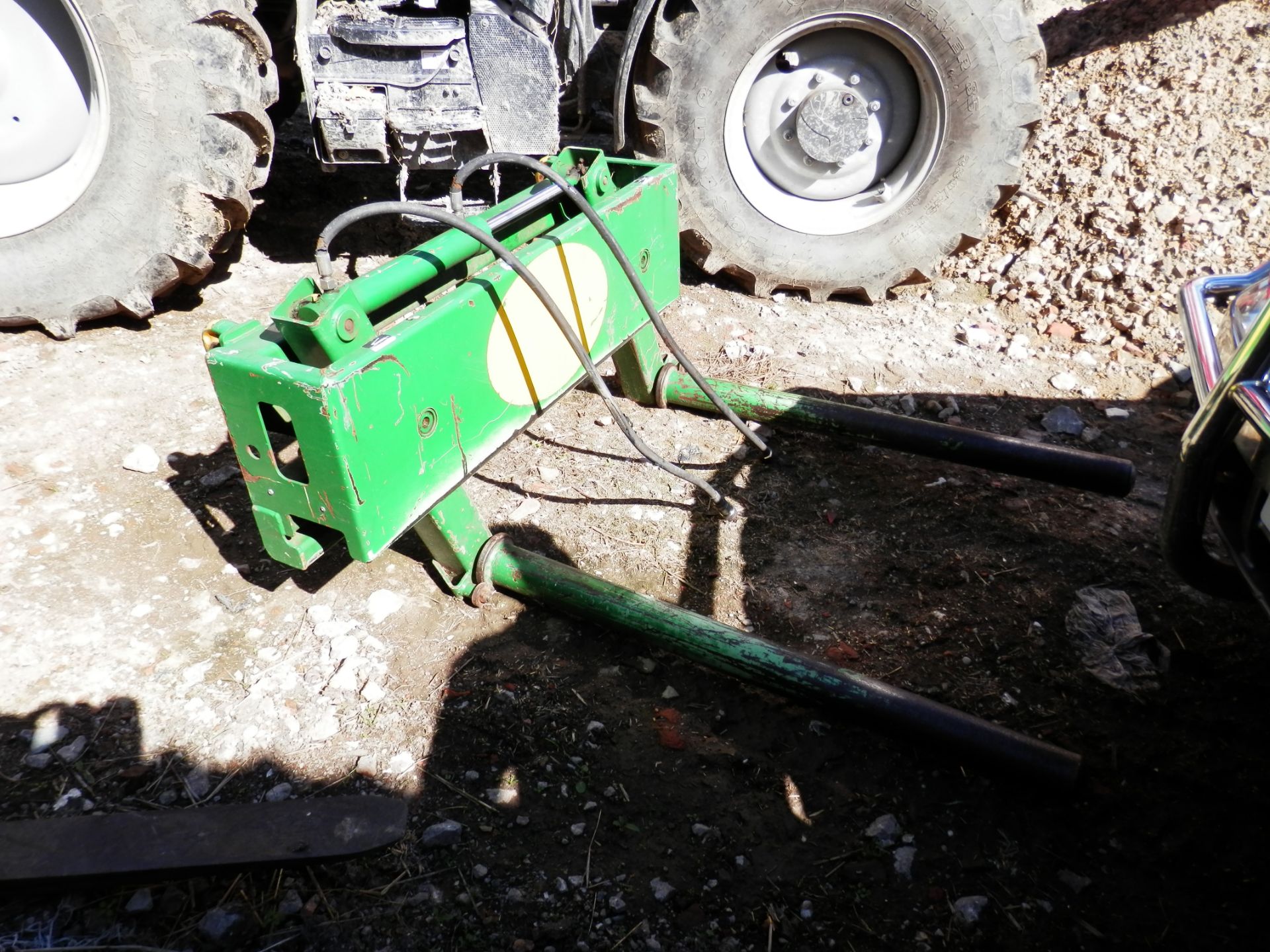 2013 (APPROX) MCHALE HYDRAULIC BALE SQUEEZER WITH EURO BRACKETS. - Image 2 of 4