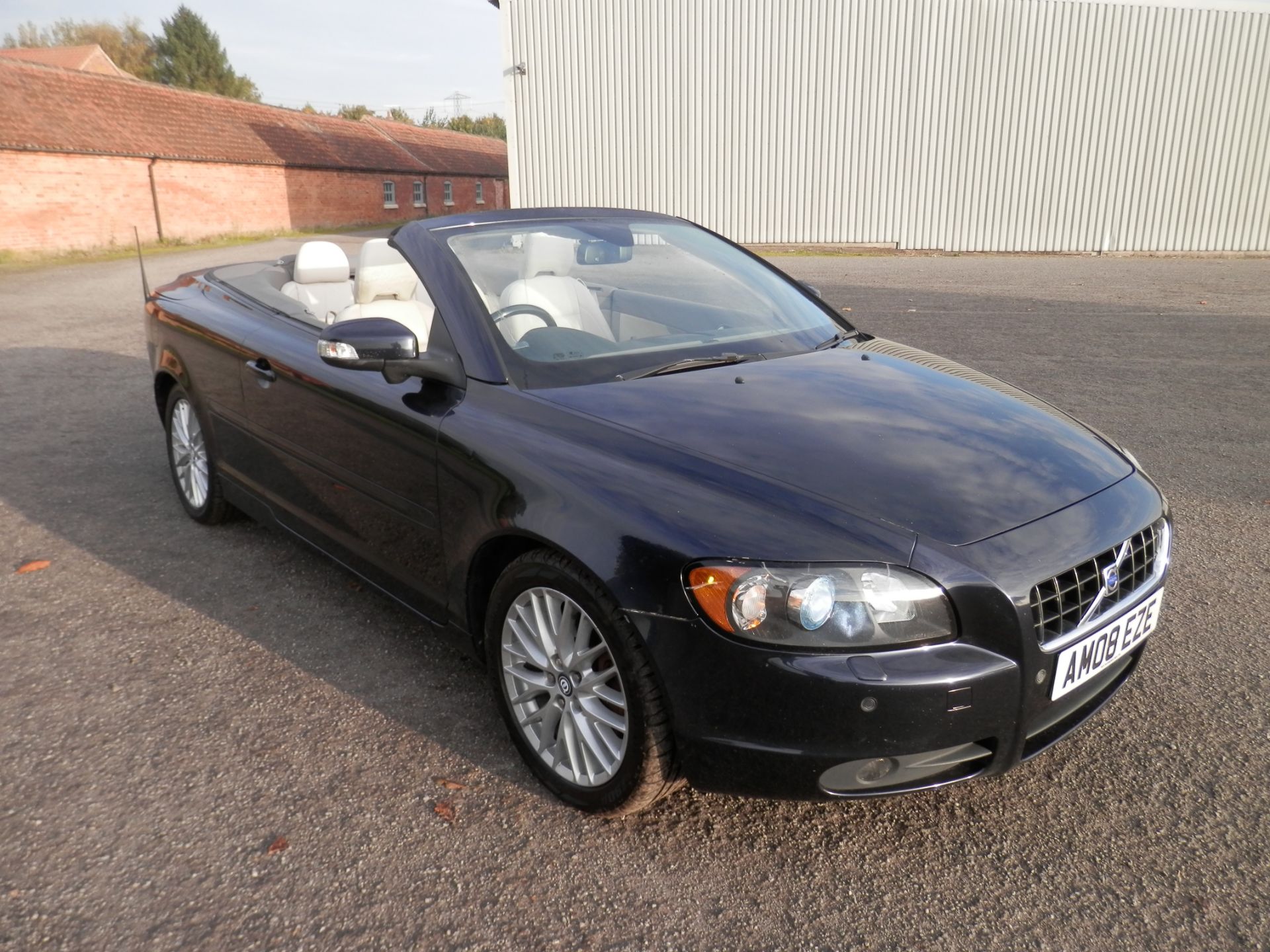 2008/08 VOLVO C70 SE LUX D5, DIESEL AUTO,CONVERTIBLE, MOT MAY 2017, ONLY 102K MILES, 180 BHP. - Image 22 of 57