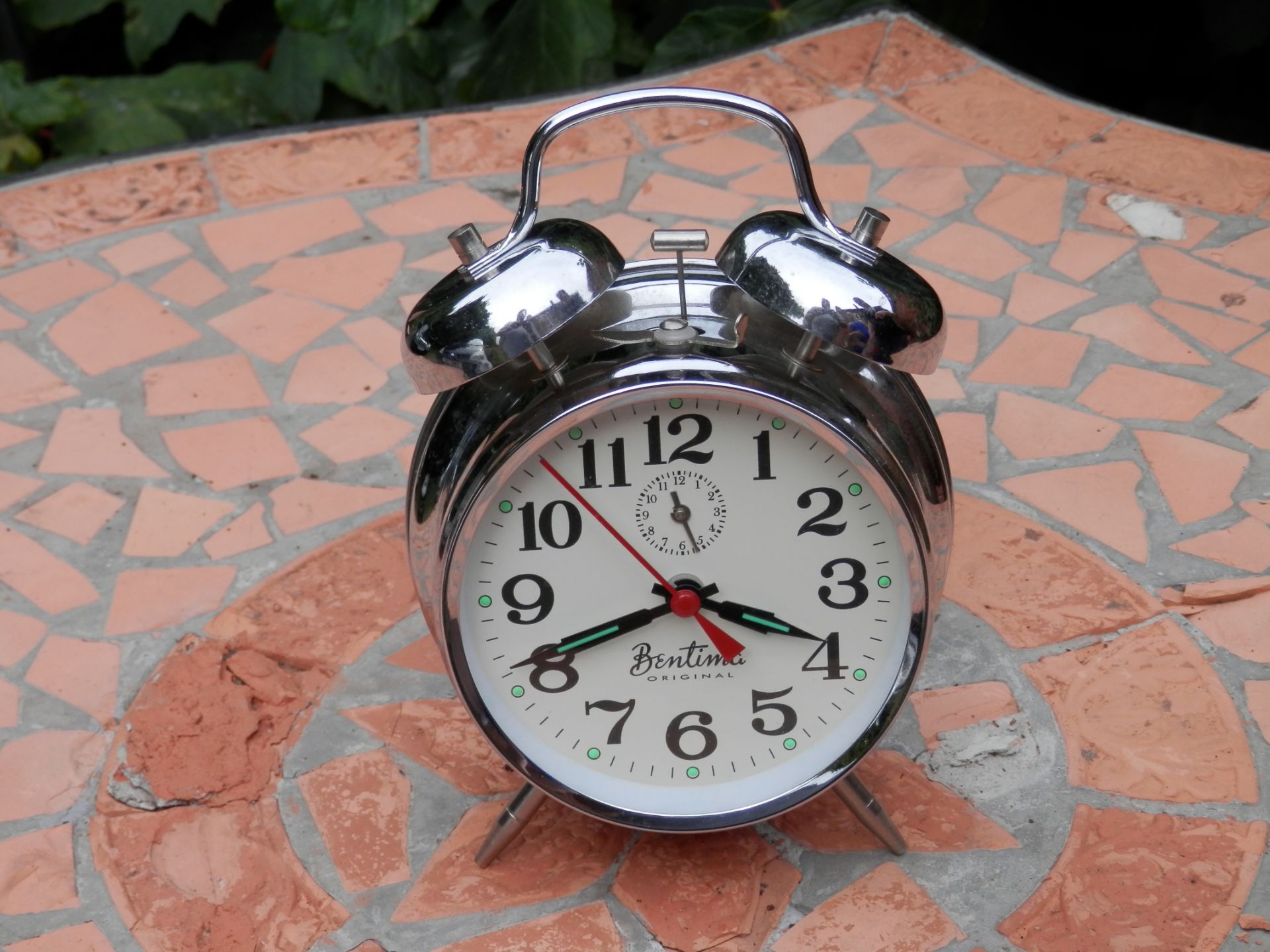 1980S NEW OLD STOCK BENTIMA METAL CASED ALARM CLOCK, HAND WIND MECHANICAL. FULLY WORKING.