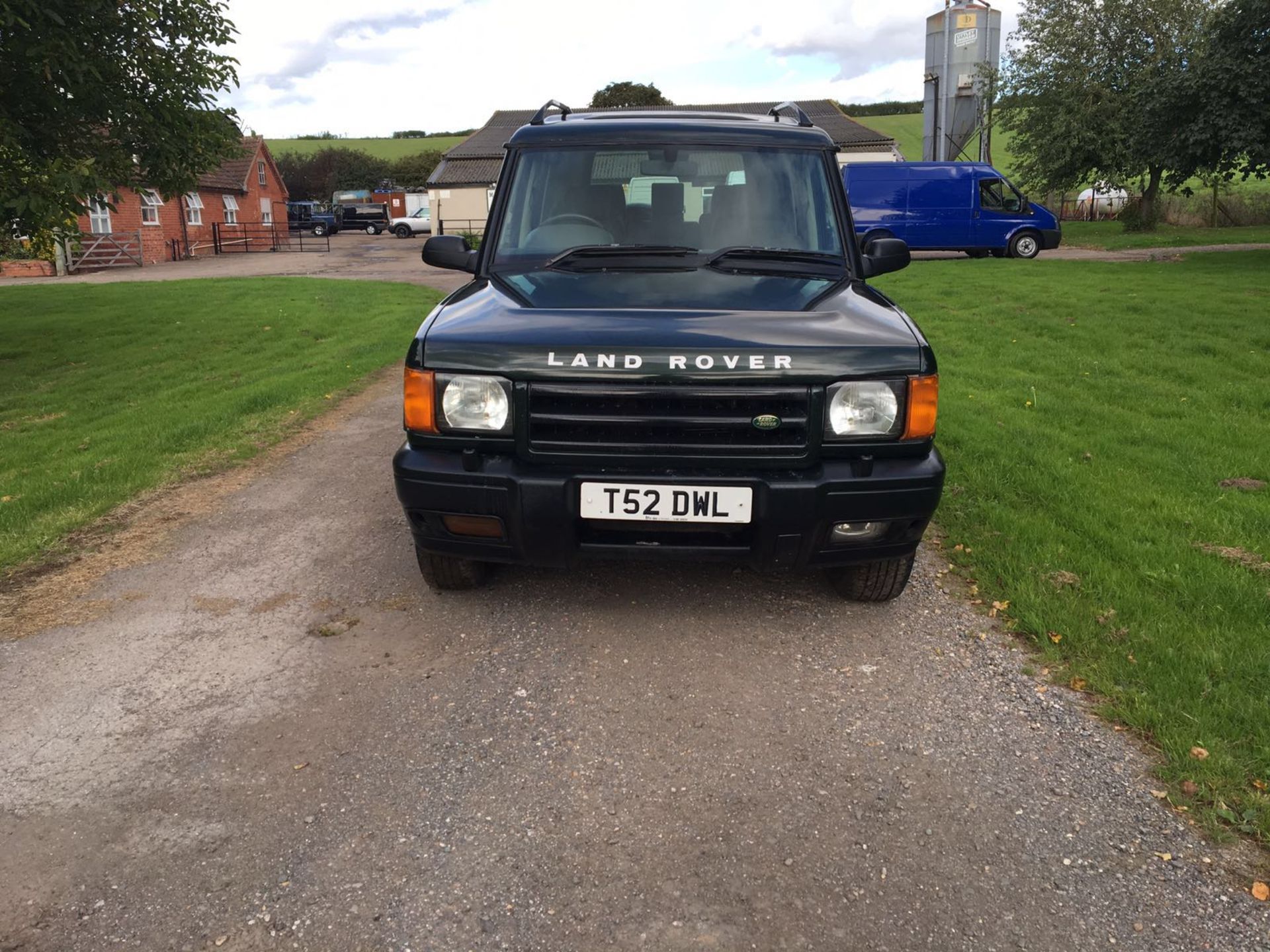 1999 REG LAND ROVER DISCOVERY GREEN, NEW ENGINE FITTED NOT LONG AGO AND COMES WITH NEW MOT *NO VAT* - Image 2 of 10