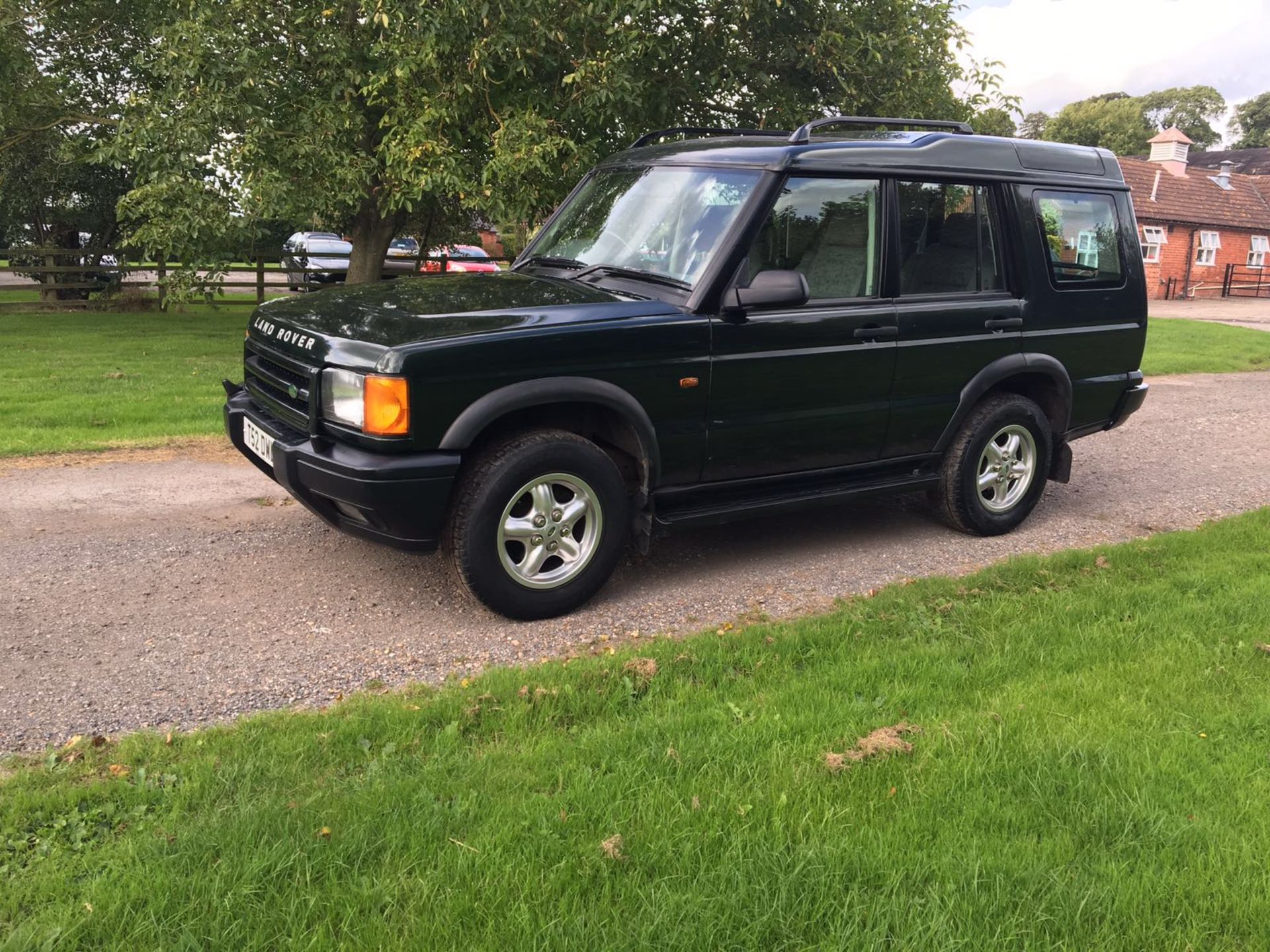 1999 REG LAND ROVER DISCOVERY GREEN, NEW ENGINE FITTED NOT LONG AGO AND COMES WITH NEW MOT *NO VAT* - Image 3 of 10