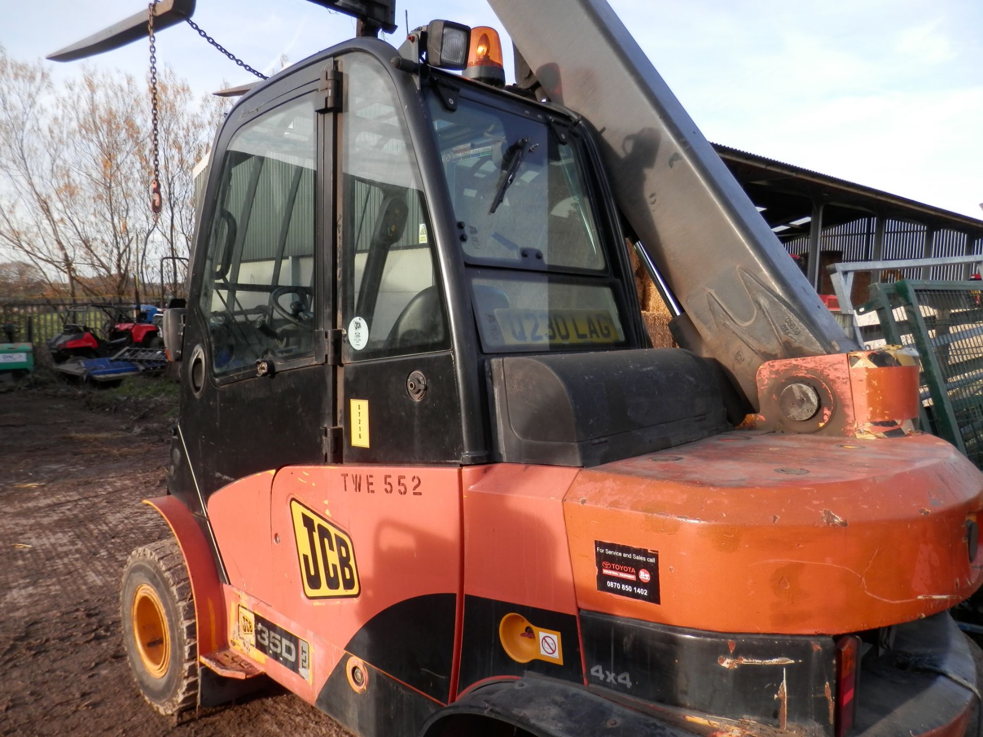 2006 JCB TLT35H 4X4 TELE FORK LIFT, 41.7 KW DIESEL ENGINE. 3500KG LIFT CAPACITY - Bild 3 aus 9