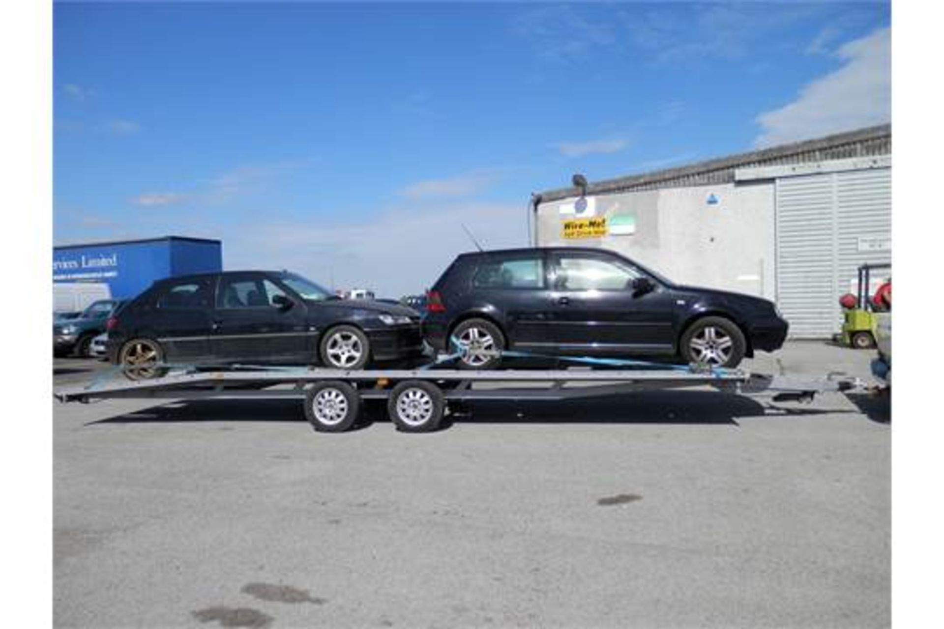 3400KG 2 CAR TRAILER, 2.5 TONNE CARRYING CAPACITY !! GOOD ALLOYS/TYRES & SPARE WHEEL. - Image 11 of 11