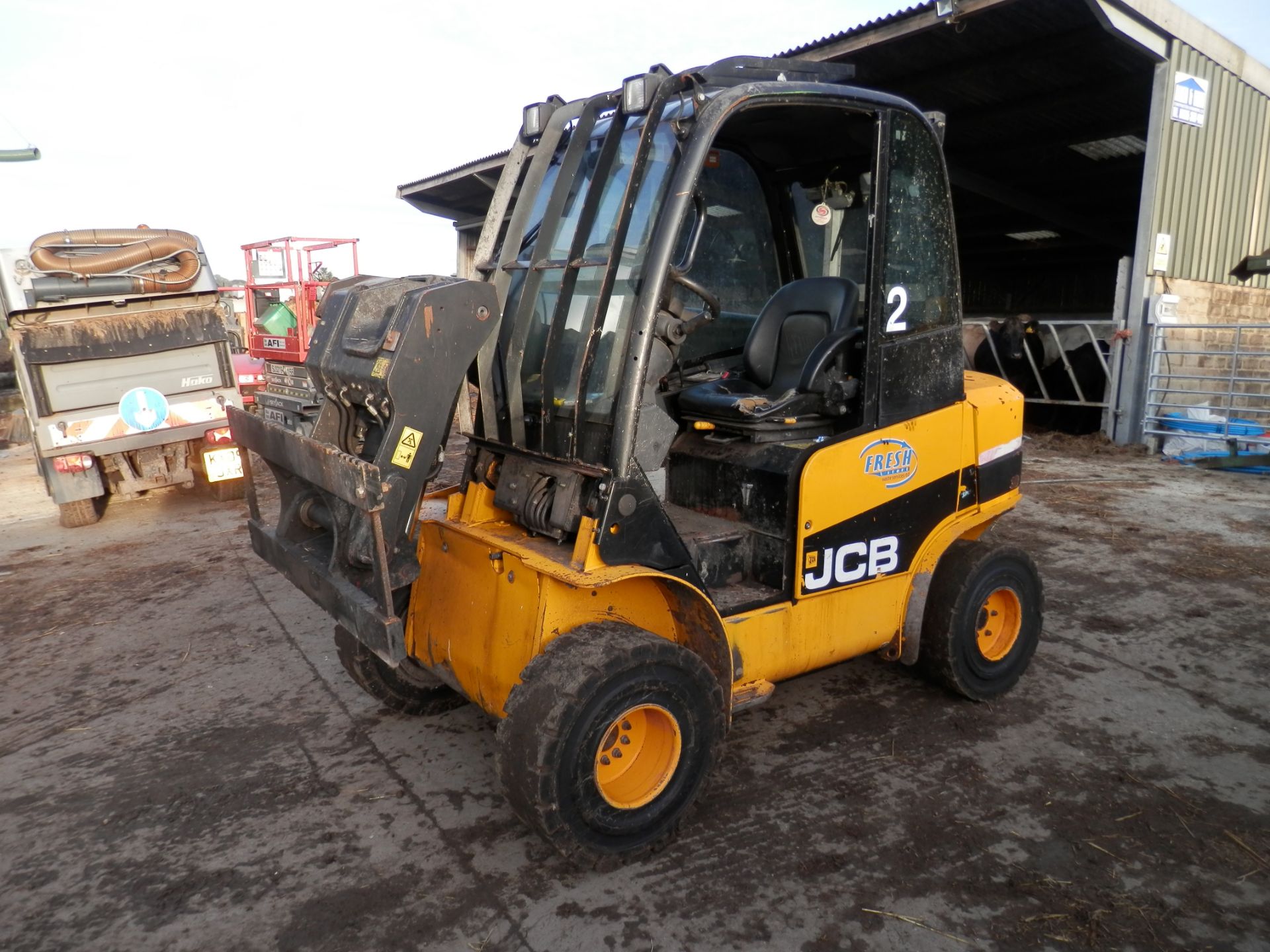 2010 JCB TLT30T 4X4 5100 KG DIESEL FORK TELE LIFT, PALLET FORKS INCLUDED. - Image 4 of 7