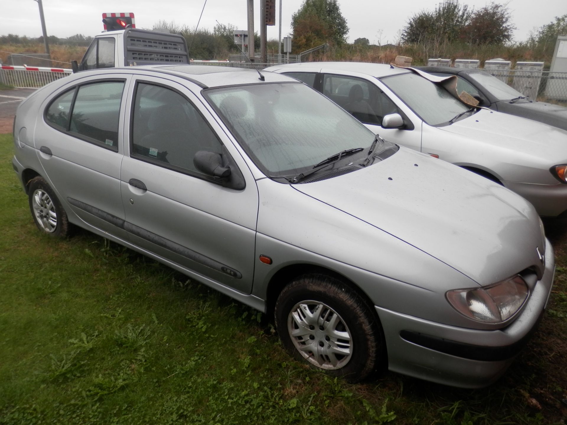 1996/P REG RENAULT MEGANE 1.6 PETROL, PX TRADE IN, WILL NOT START. TOO GOOD TO SCRAP !! NO RESERVE !