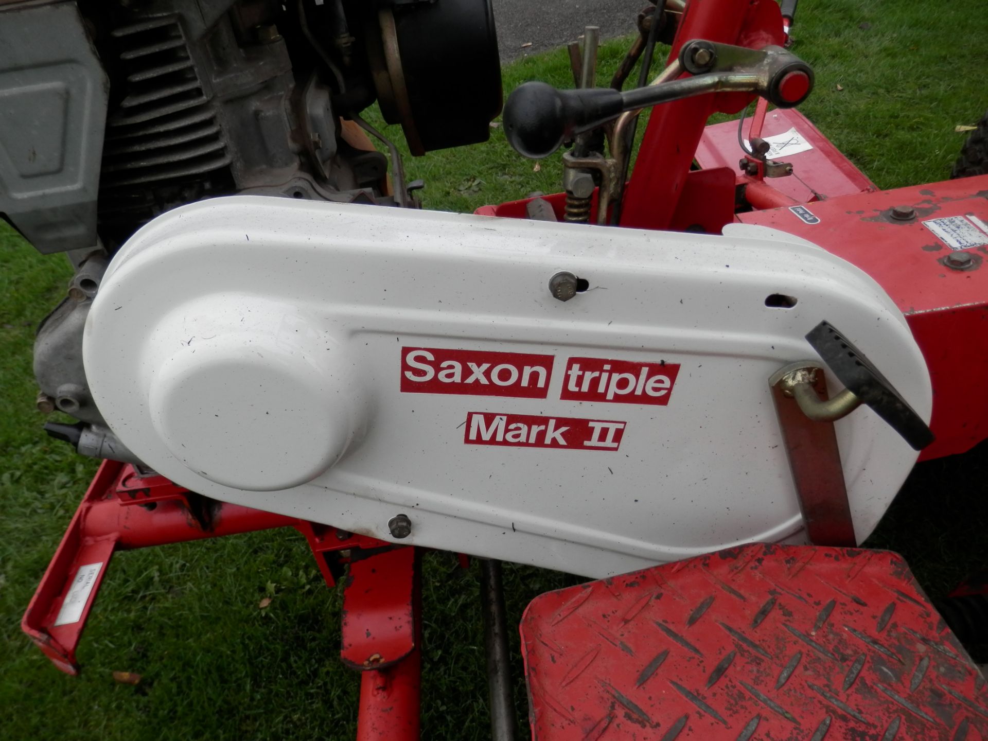 ALL WORKING SAXON TRIPLE MK2 RIDE ON MOWER, UPGRADED WITH GEARS, BRAKE PEDAL & DIFF LOCK. - Image 13 of 14