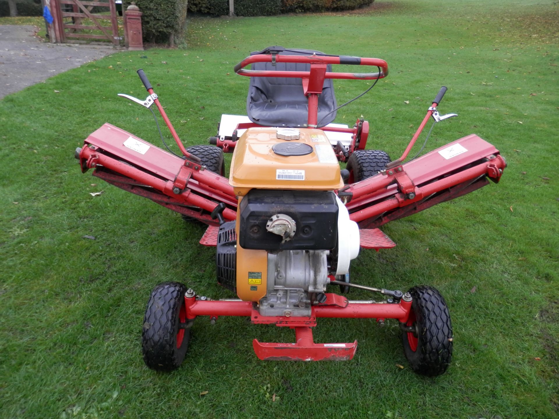 ALL WORKING SAXON TRIPLE MK2 RIDE ON MOWER, UPGRADED WITH GEARS, BRAKE PEDAL & DIFF LOCK. - Image 12 of 14