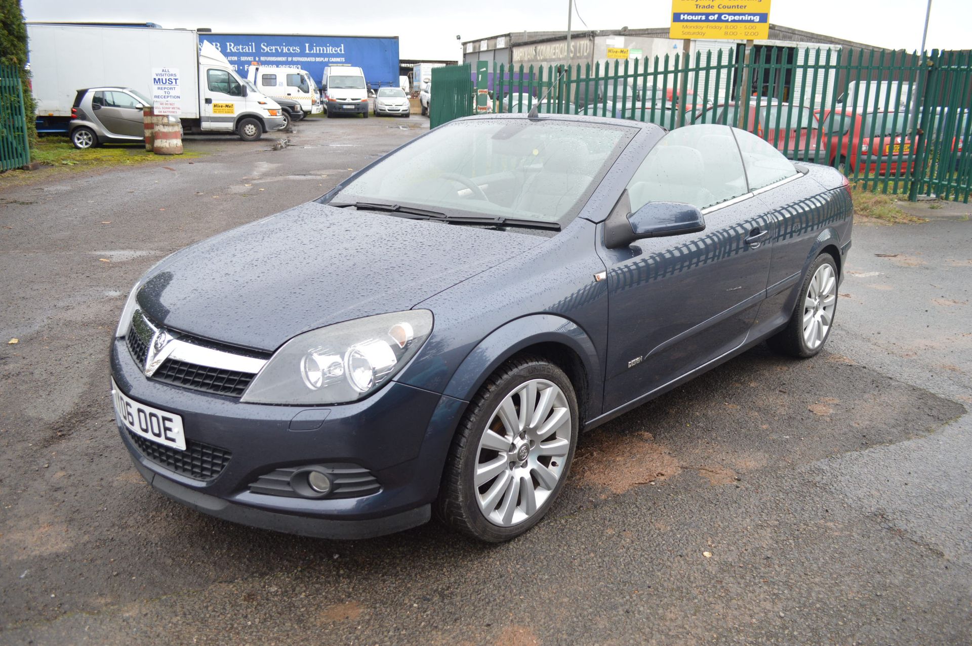 2006/06 VAUXHALL ASTRA DESIGN 1.8 SPORT TWIN TOP CONVERTIBLE, ONLY 62K MILES WARRANTED, MOT FEB 2017 - Image 25 of 33