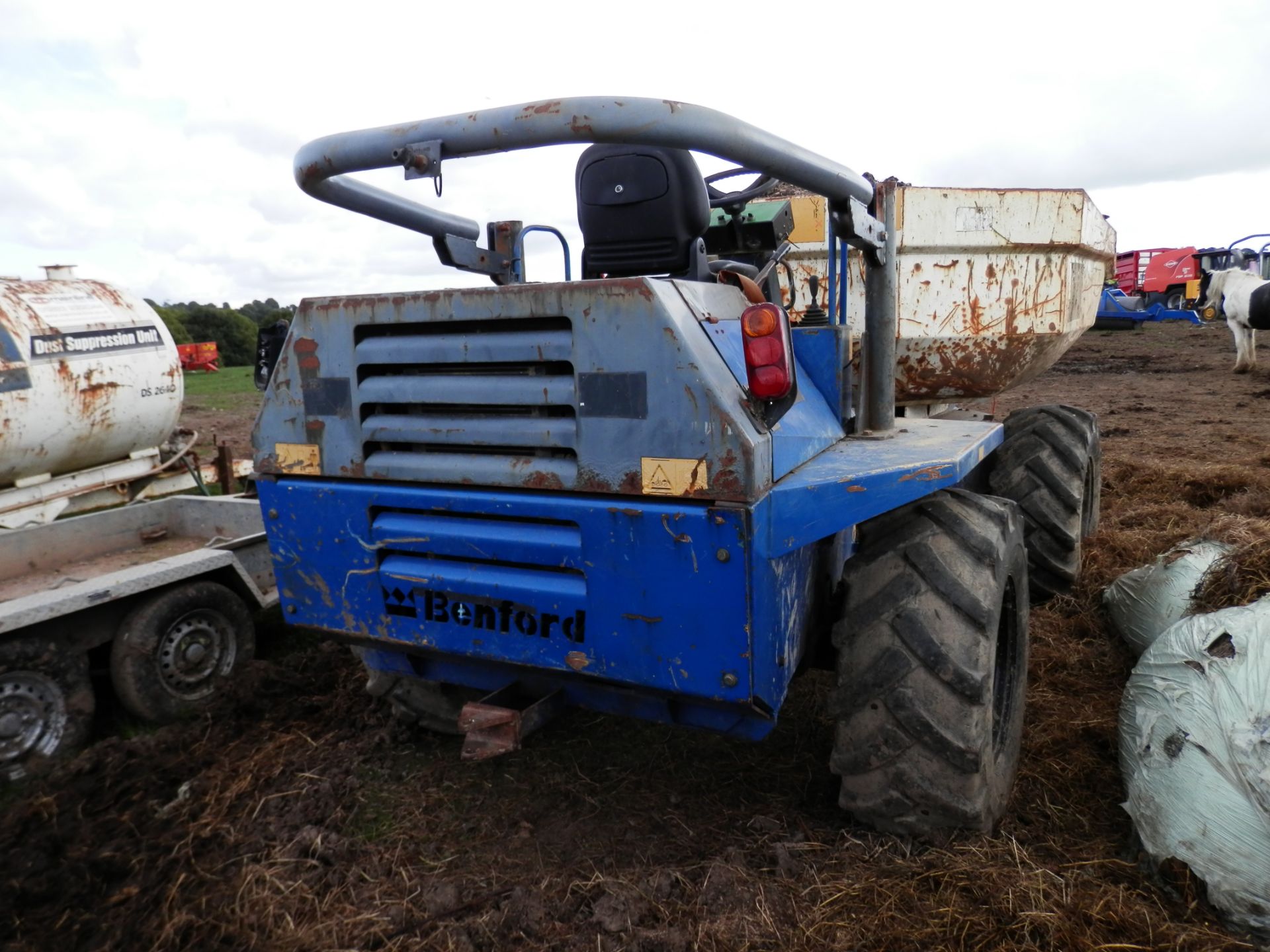 WORKING 2006 BENFORD 6 TONNE PAYLOAD DIESEL DUMPER TRUCK. - Image 8 of 9